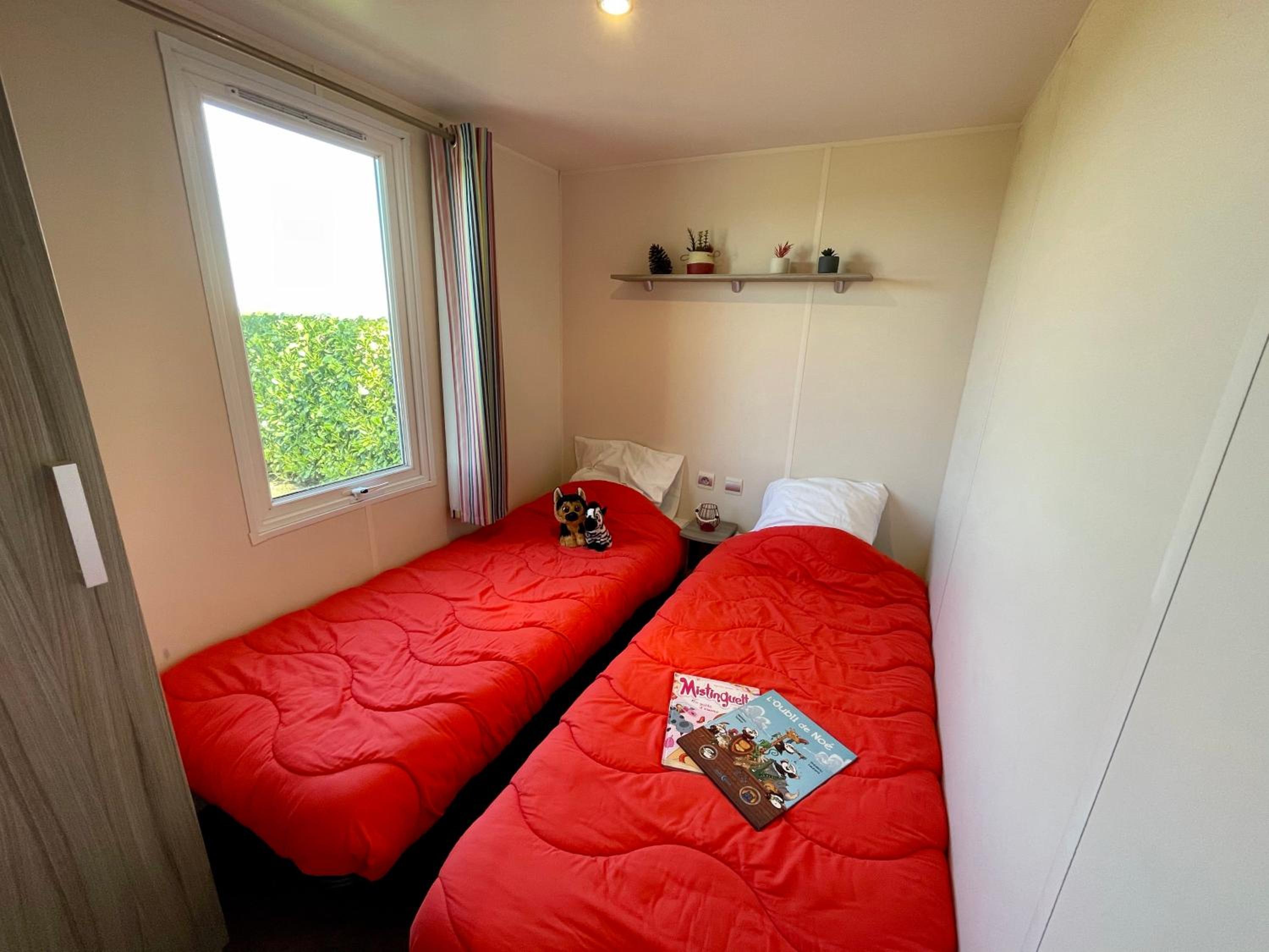 Mobile Home photo 2