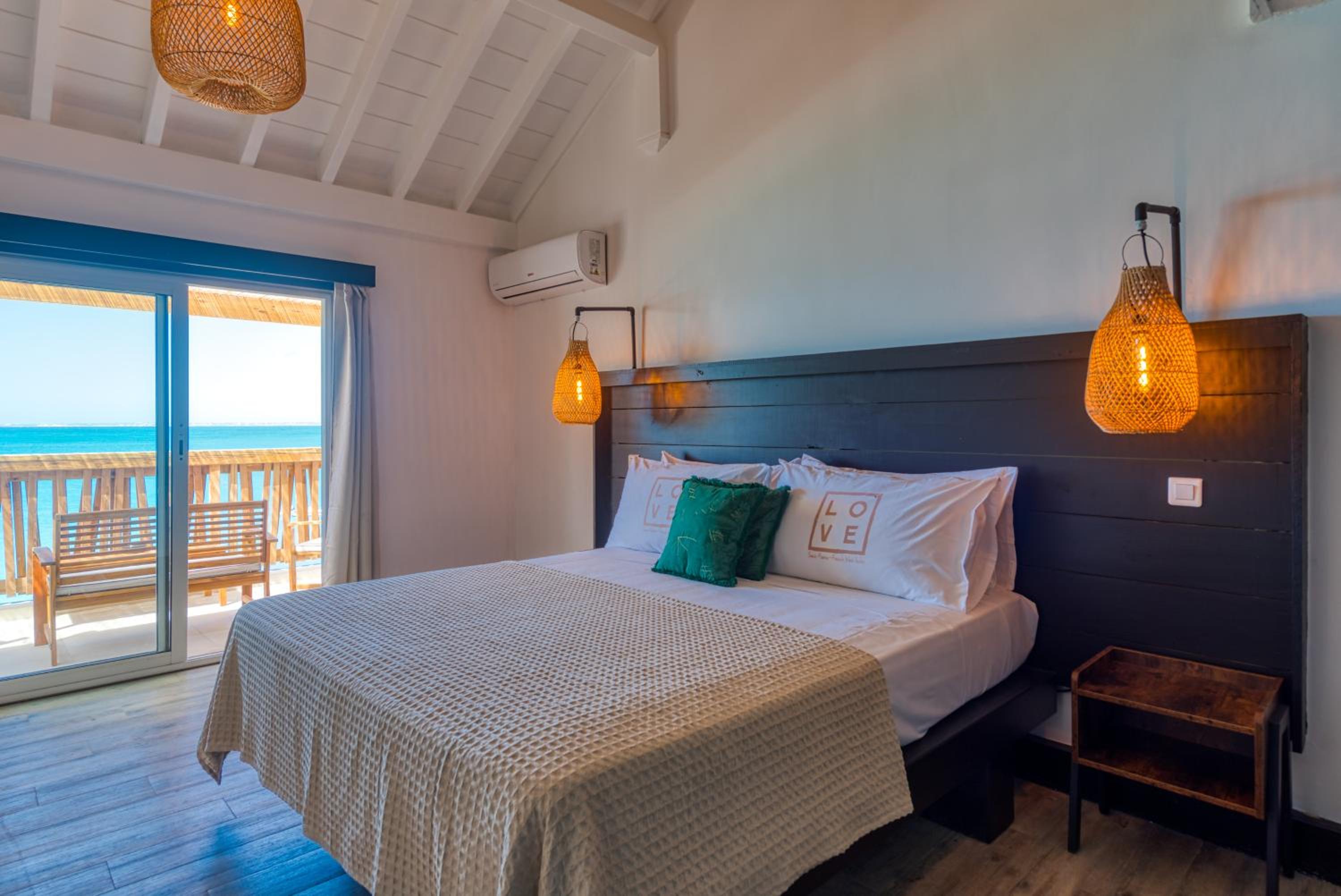 Deluxe Suite with Sea View