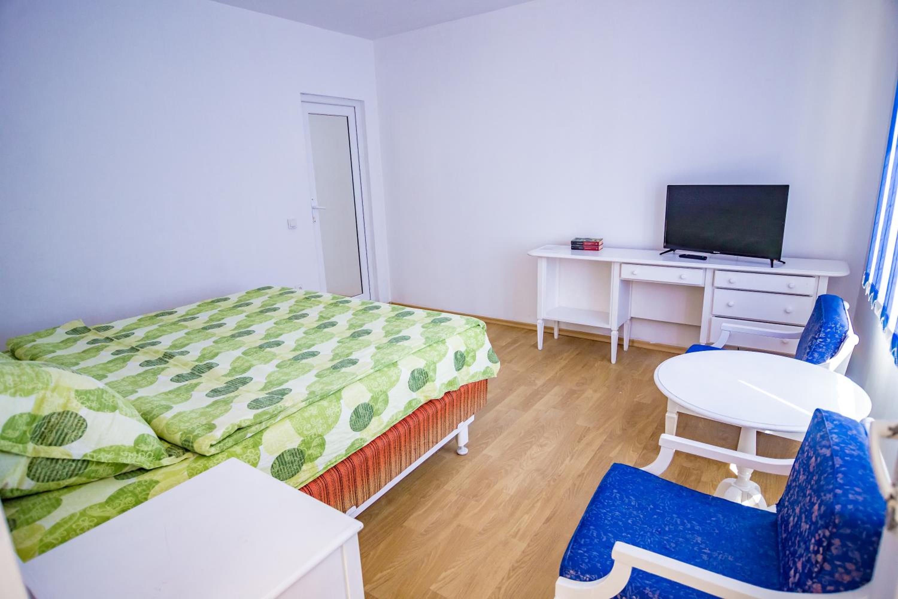 Double Room with Private Bathroom photo 2