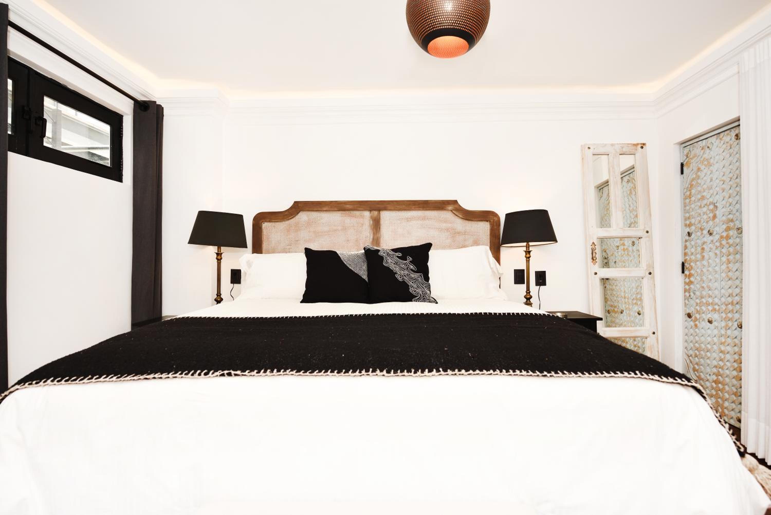 Standard Suite - Photo 12