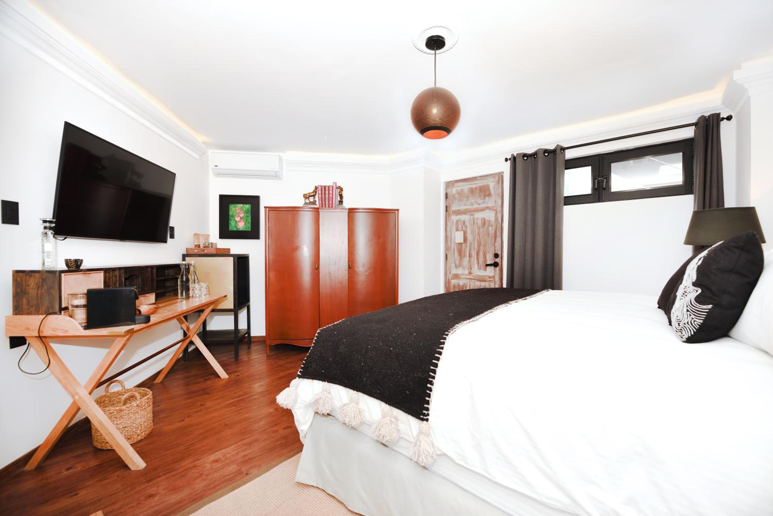 Standard Suite - Photo 27
