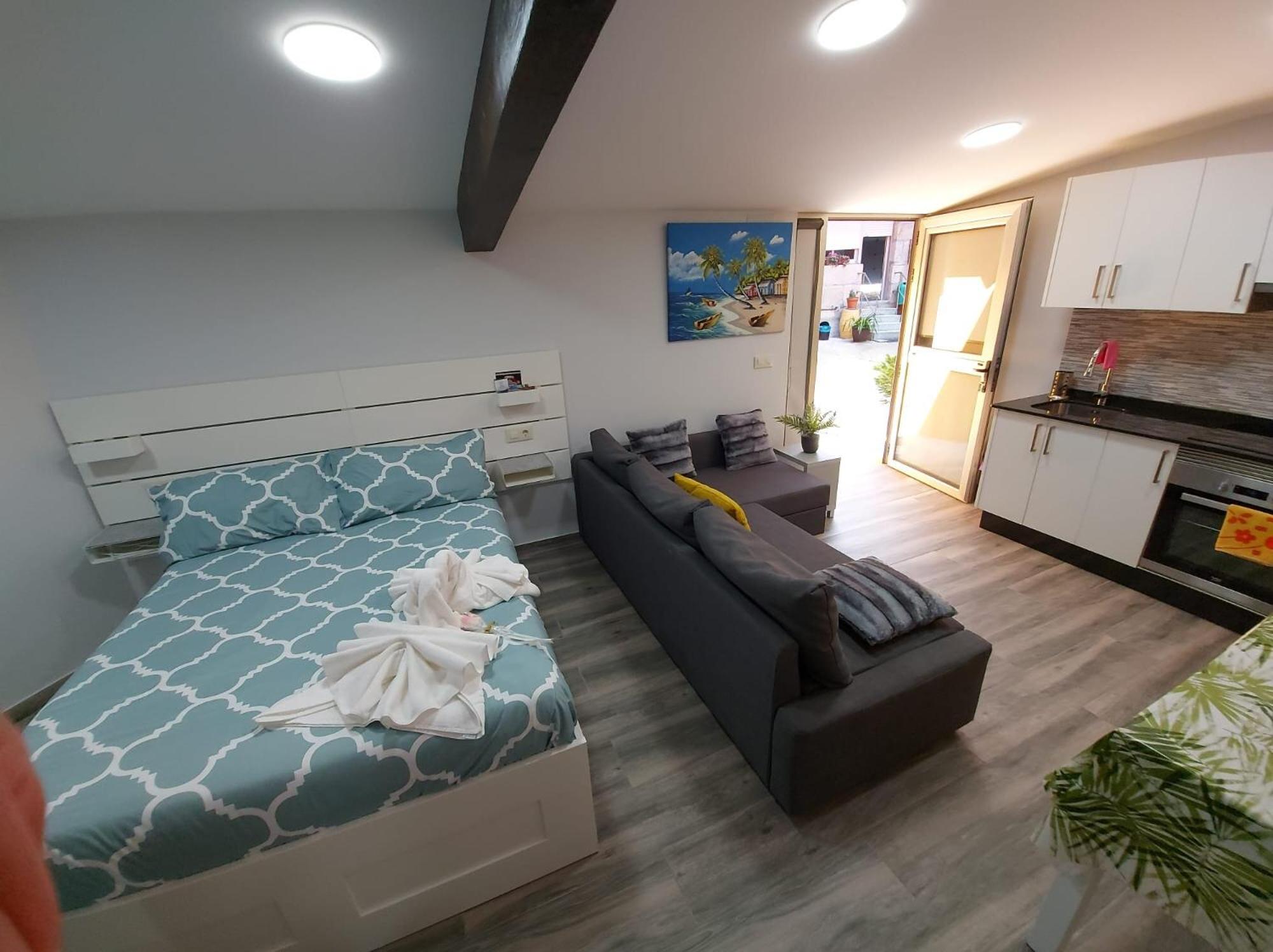 Studio Apartment - Photo 10