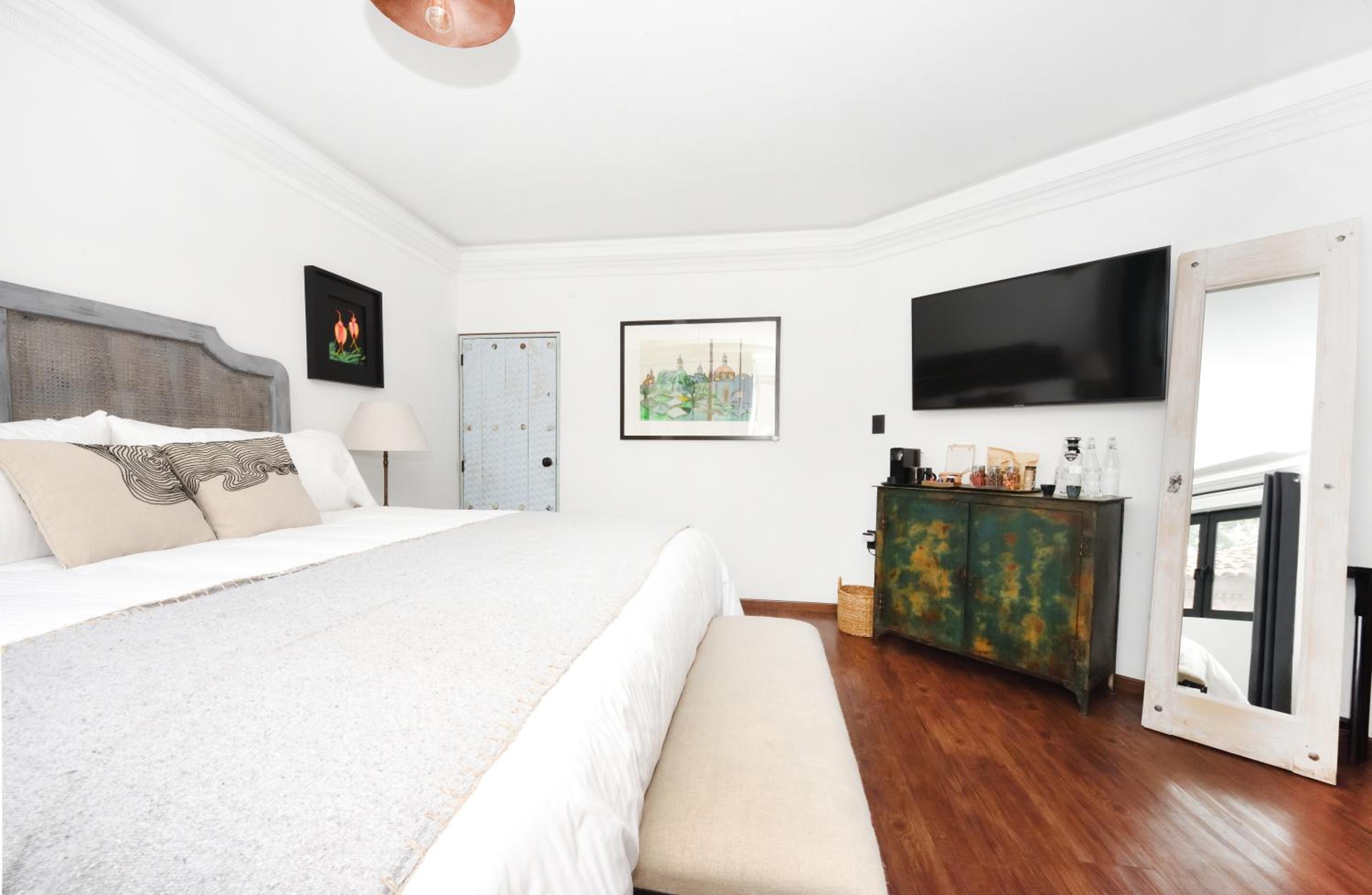 Standard Suite - Photo 64