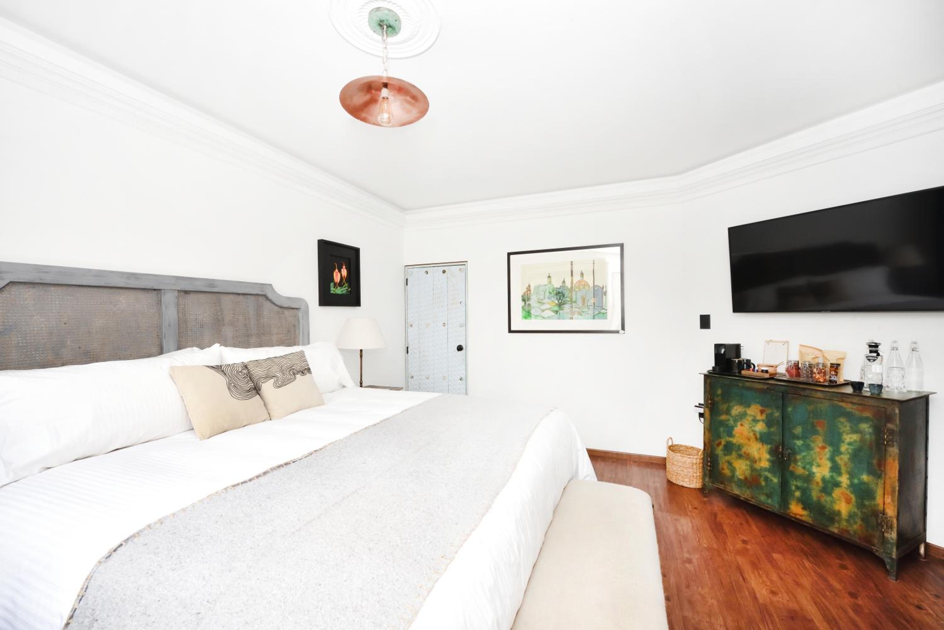 Standard Suite - Photo 83