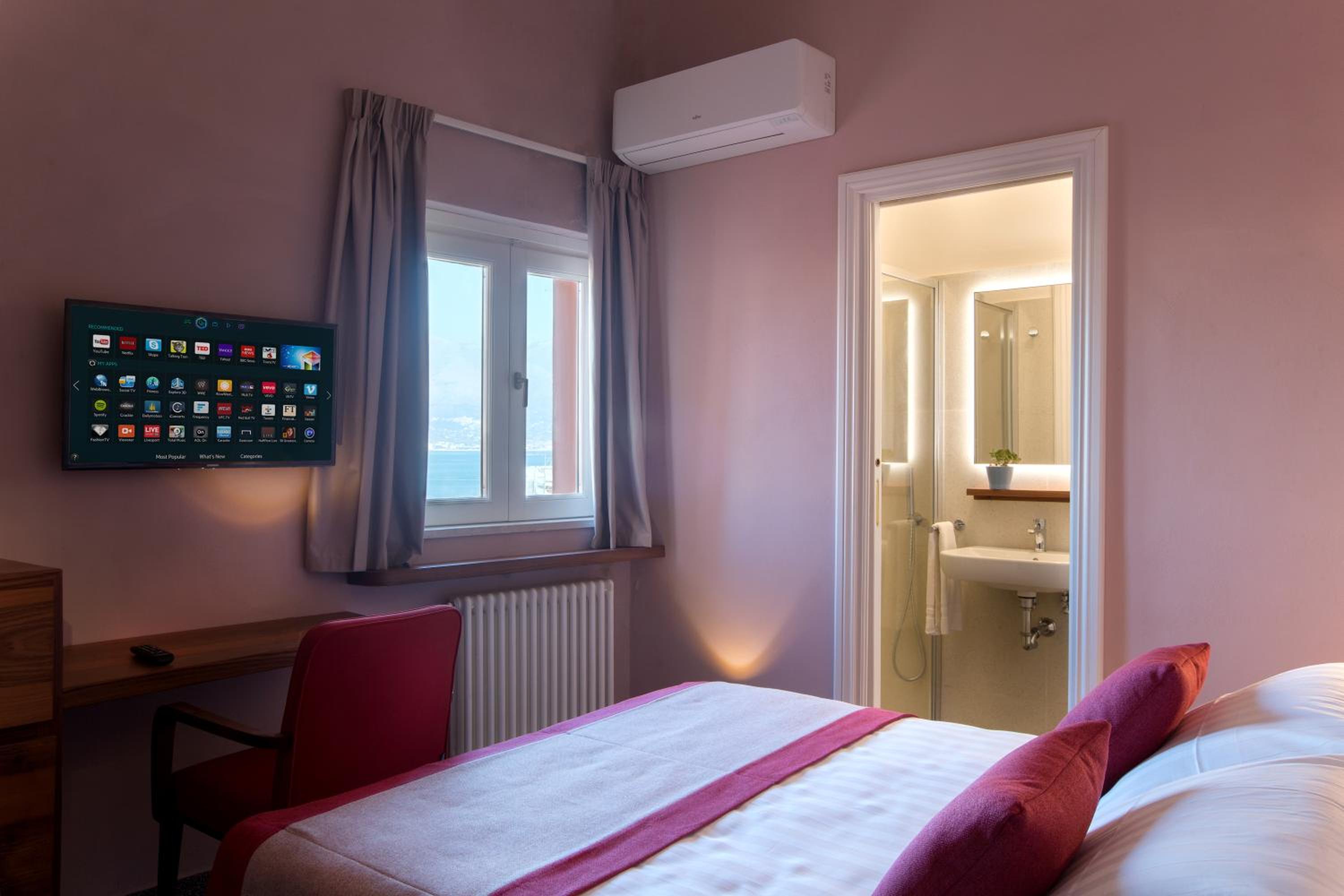 Double Room - Photo 7