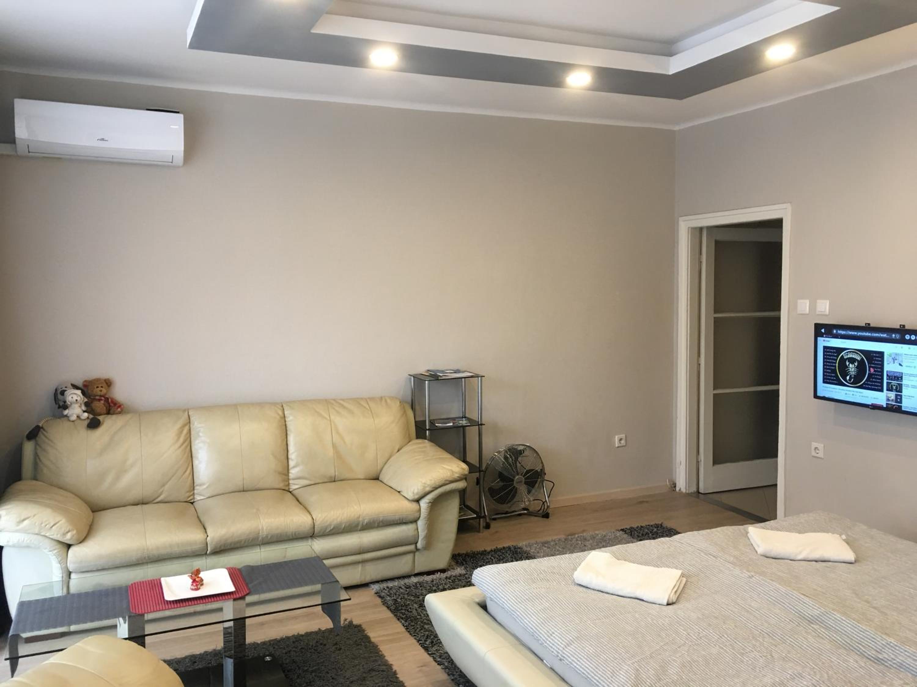 Apartment - Photo 4