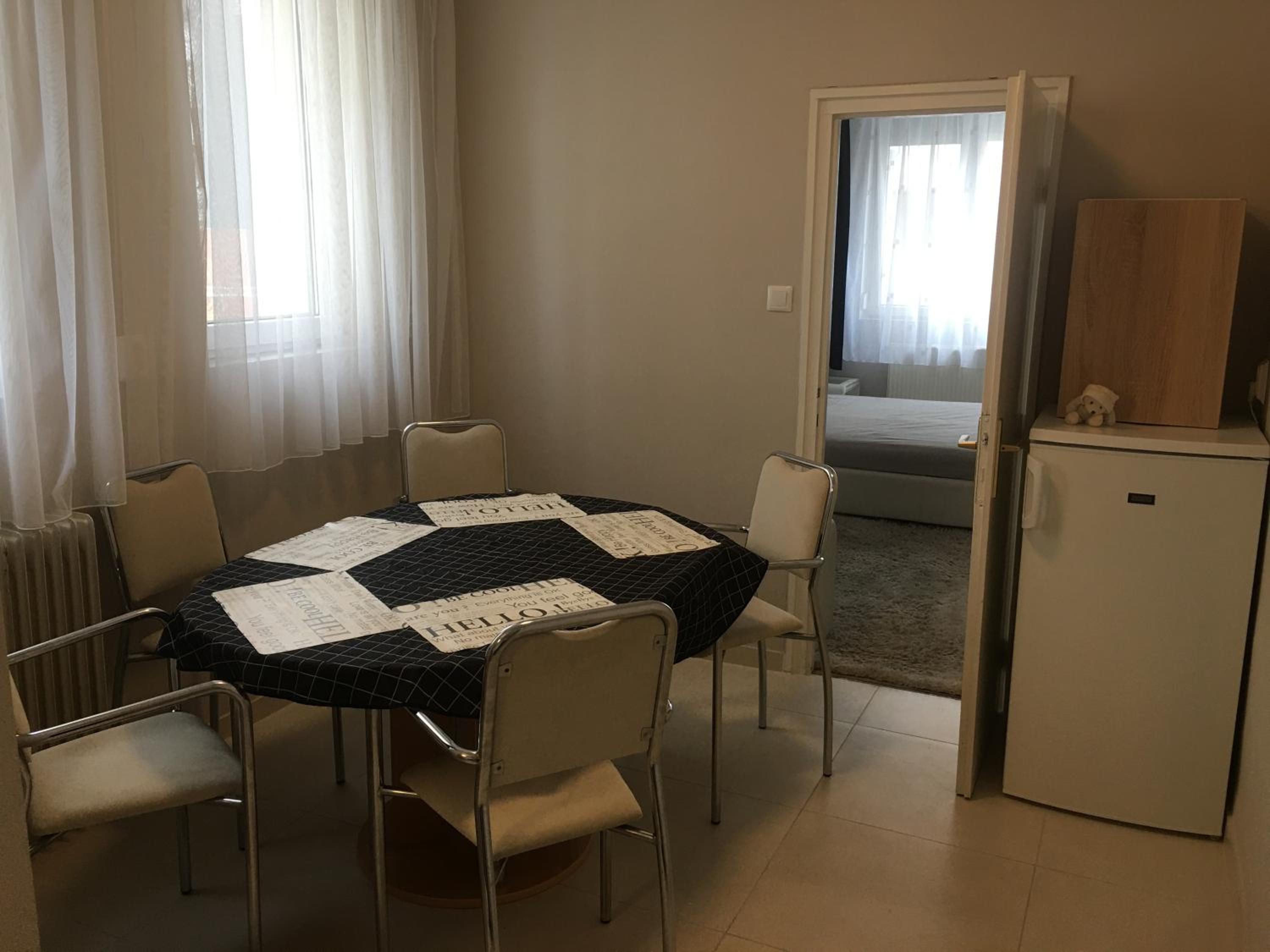 Apartment - Photo 10