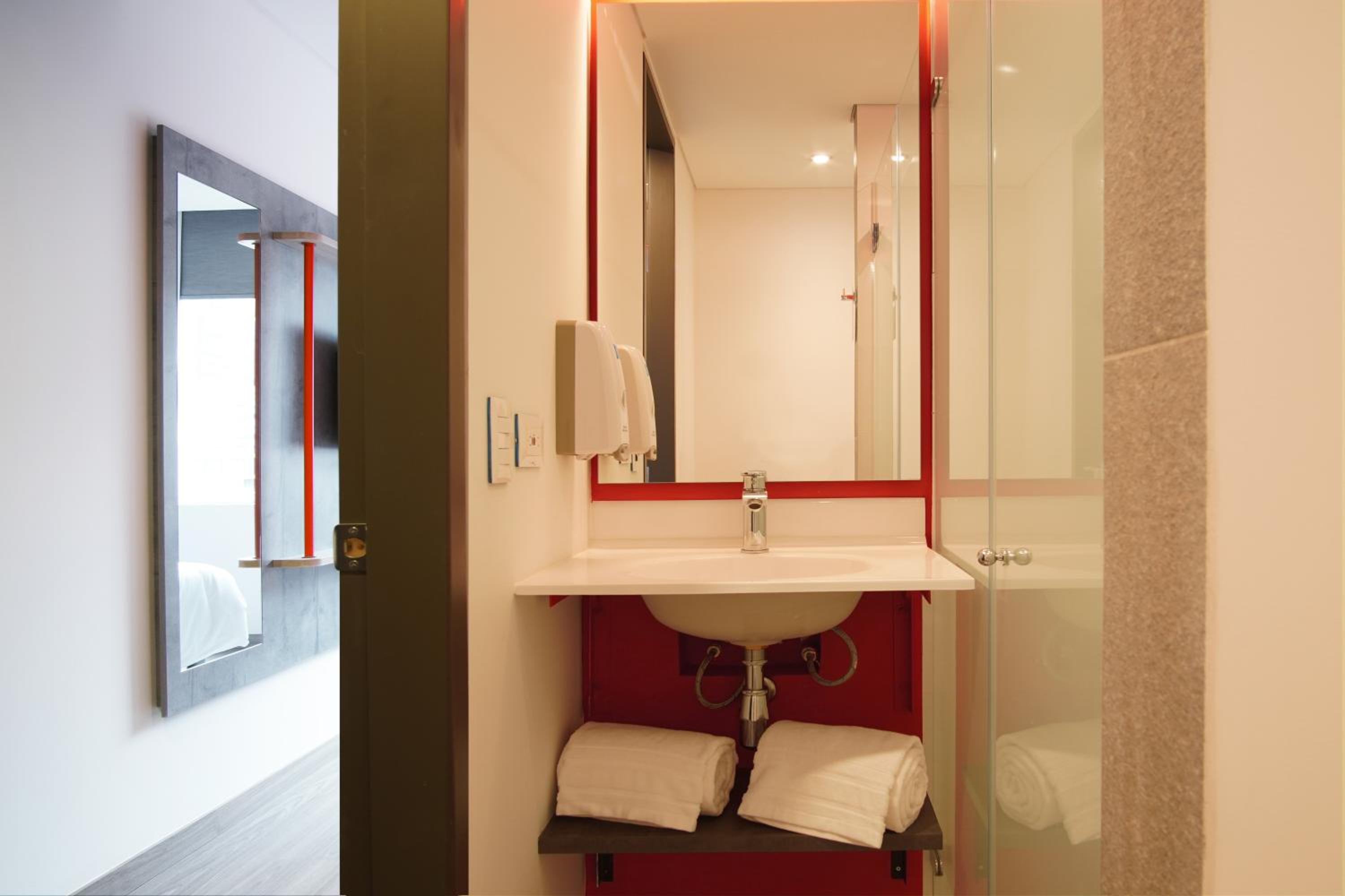 Standard Double Room - Photo 6
