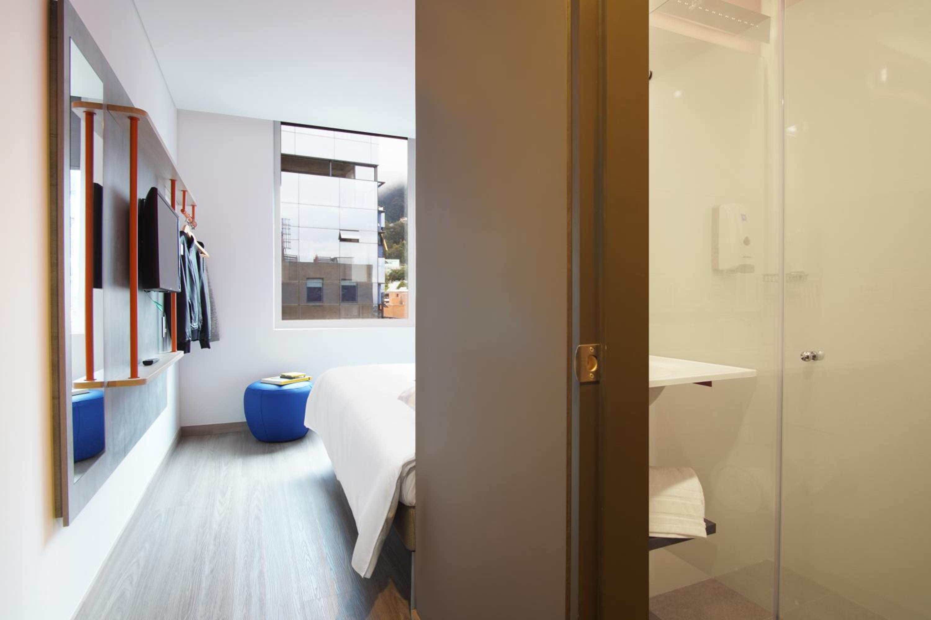 Standard Double Room - Photo 10