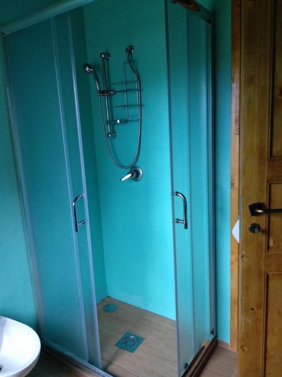 Twin Room with Private Bathroom photo 1