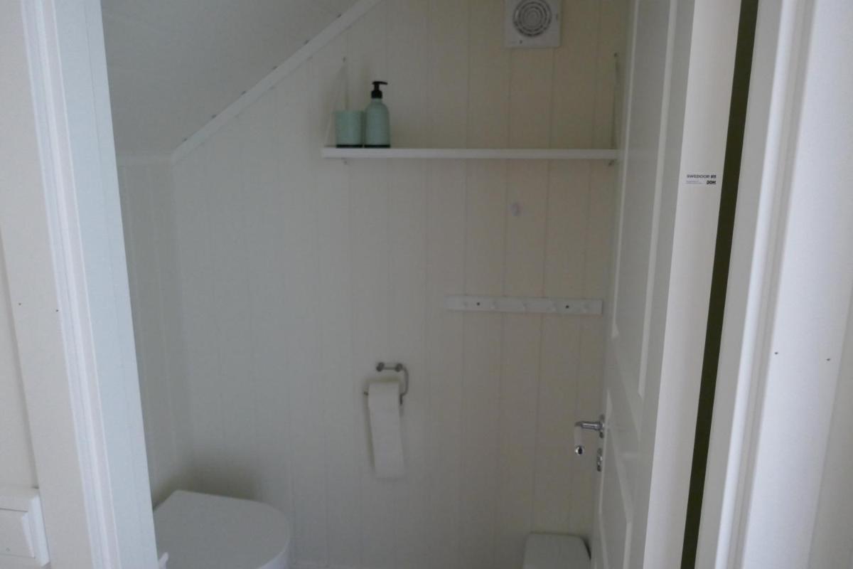 Three-Bedroom House - Photo 8