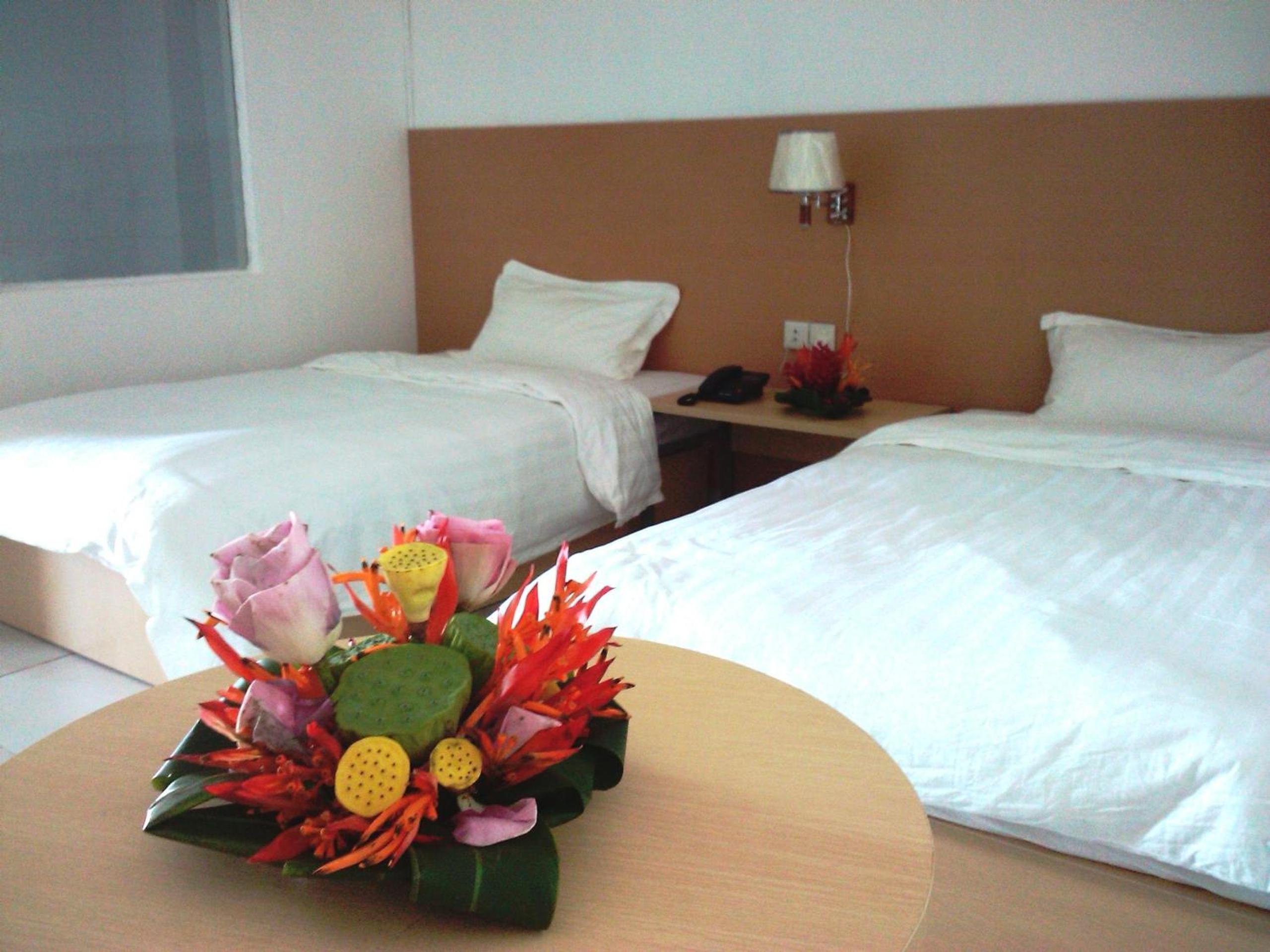 Standard Twin Room With Shared Bathroom photo 3