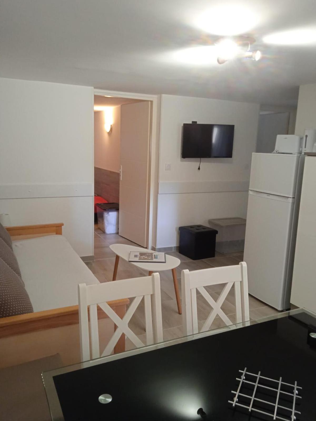 Two-Bedroom Apartment photo 3