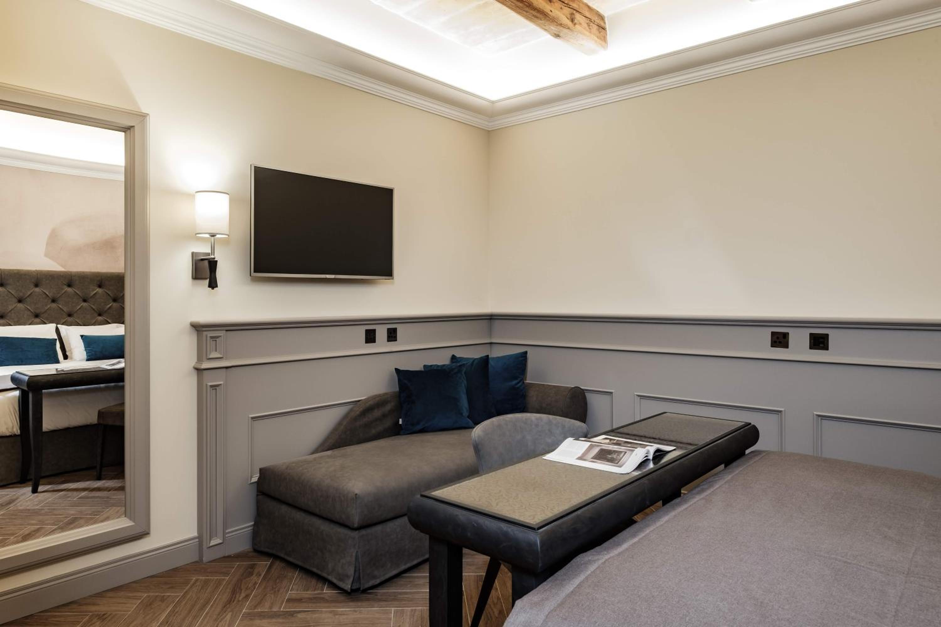 Superior Double or Twin Room - Photo 1