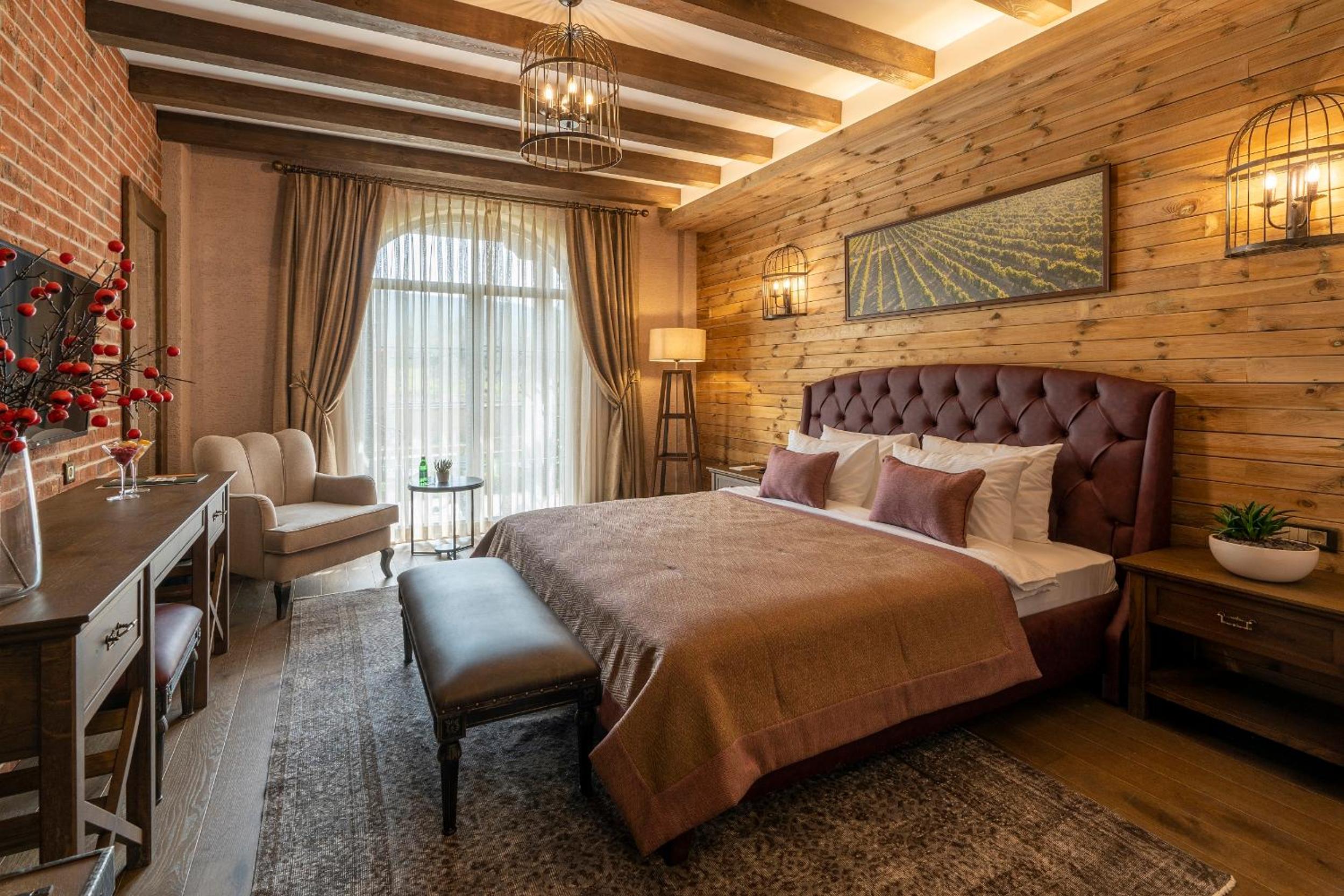 Deluxe Double Room - Photo 12
