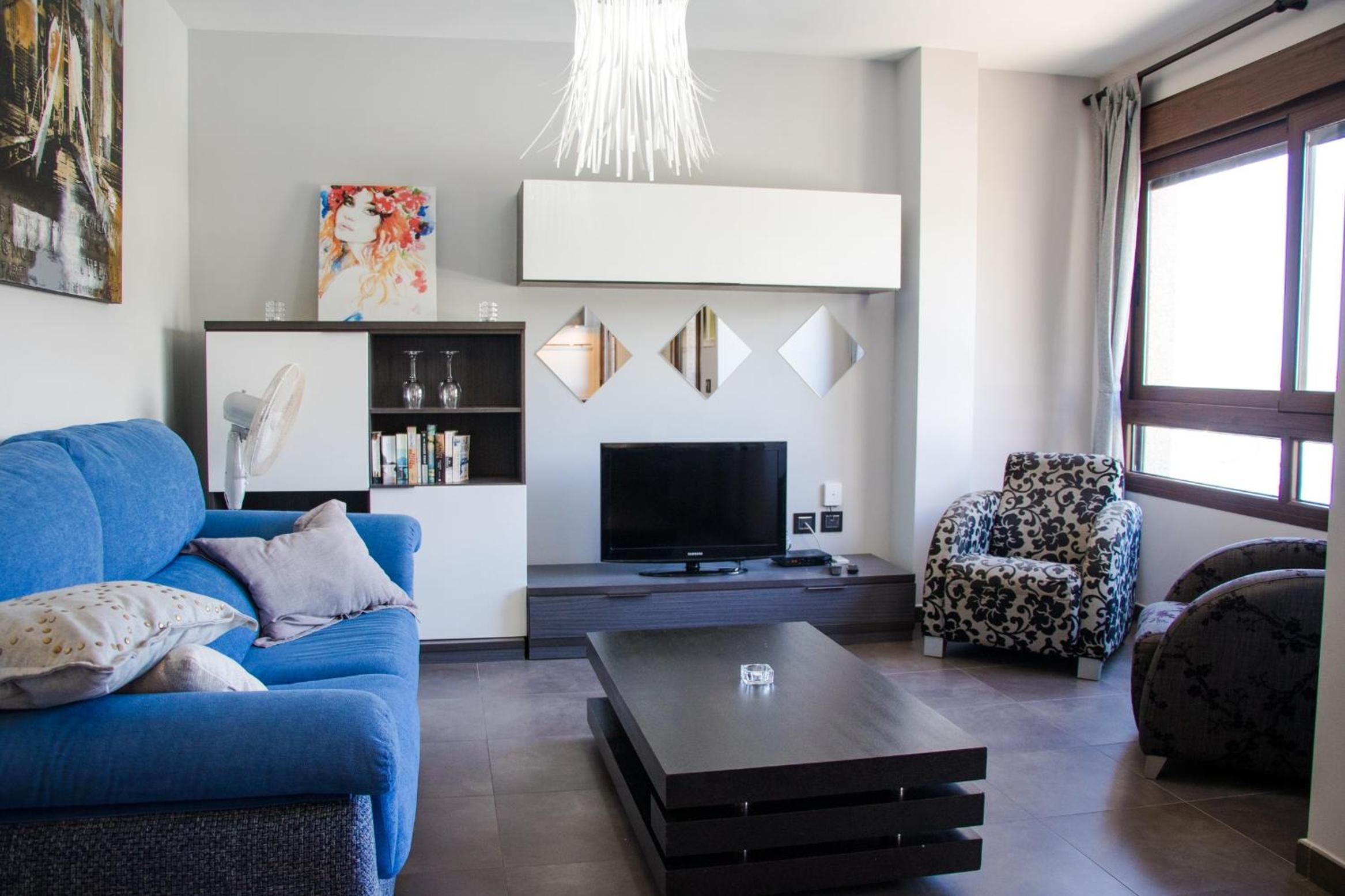 Two bedroom apartment with Balcony photo 3