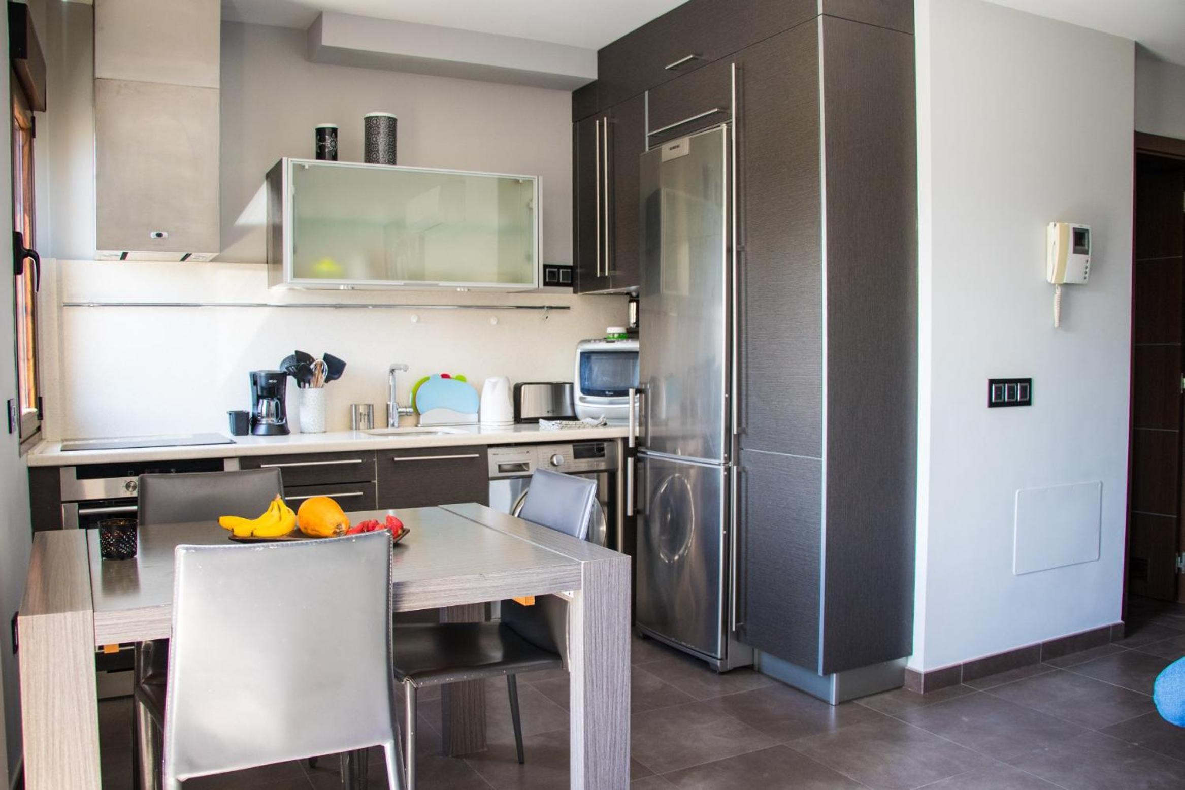 Two bedroom apartment with Balcony photo 2