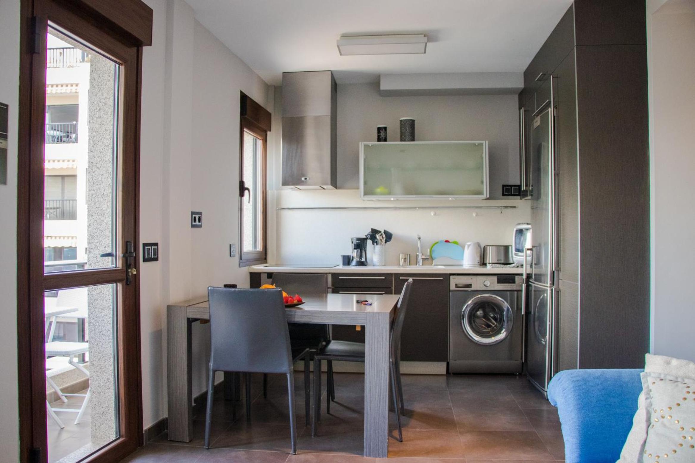 Two bedroom apartment with Balcony photo 3