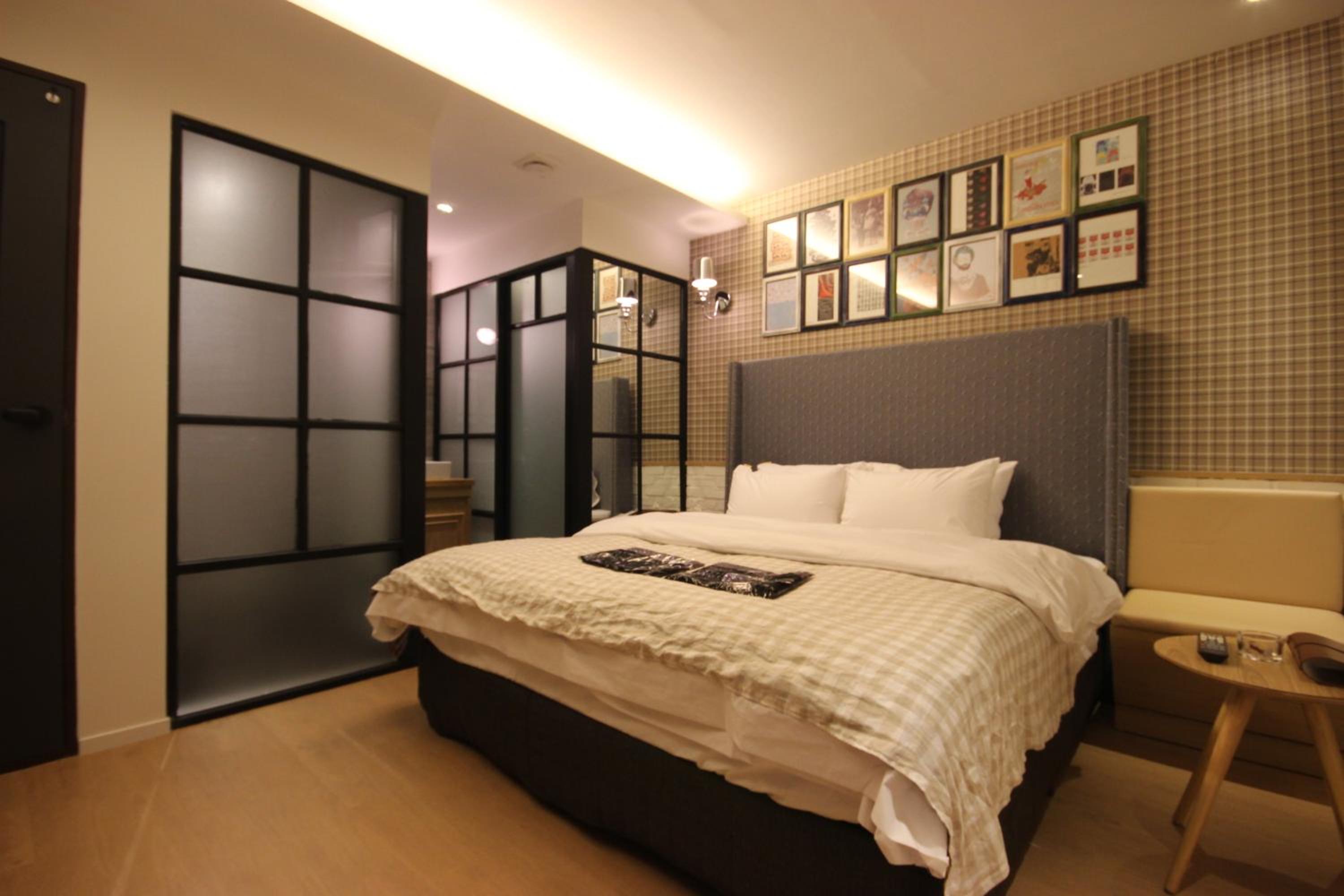 Standard Double Room - Photo 4