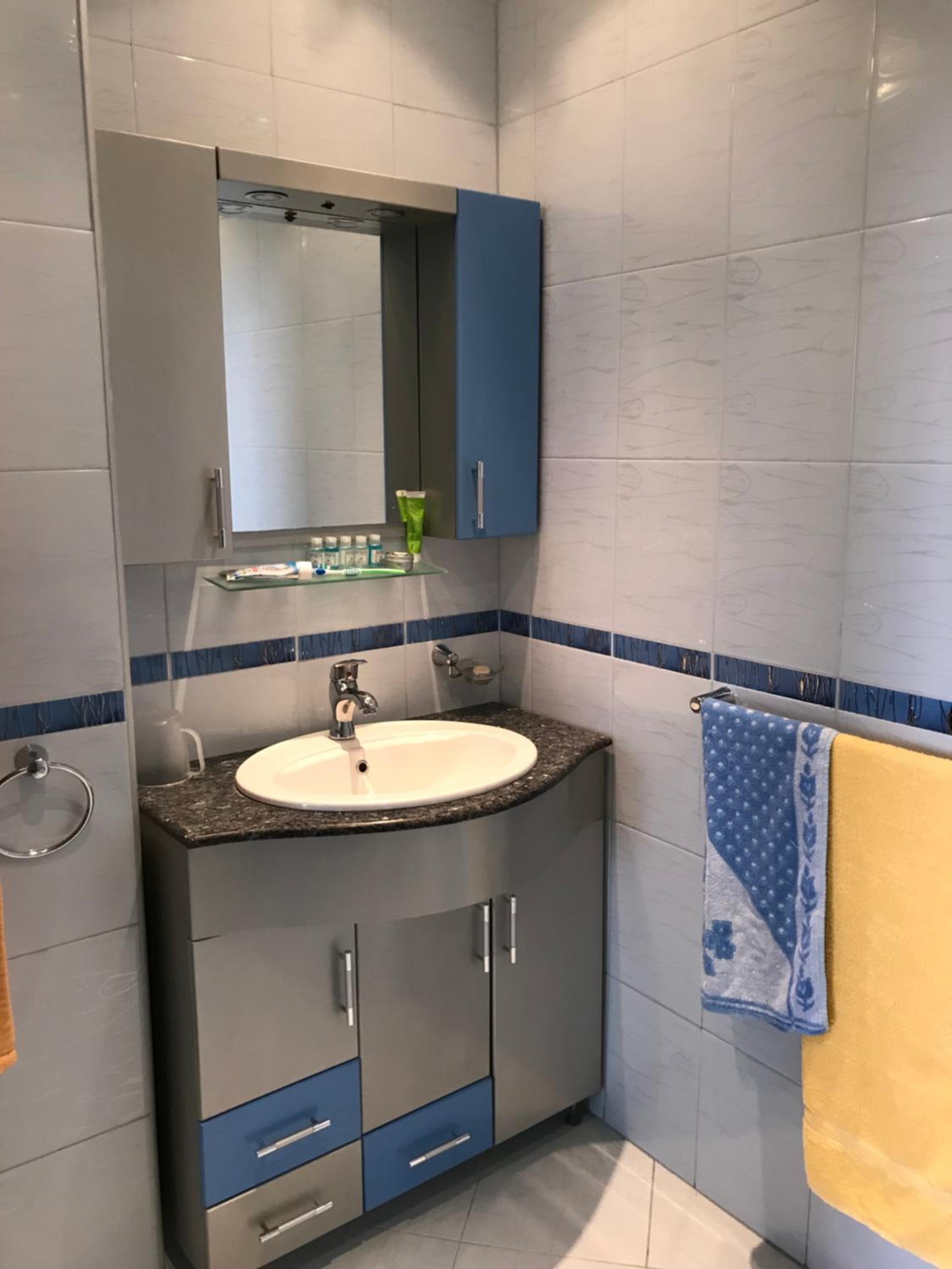 One-Bedroom Apartment with Sea View photo 2