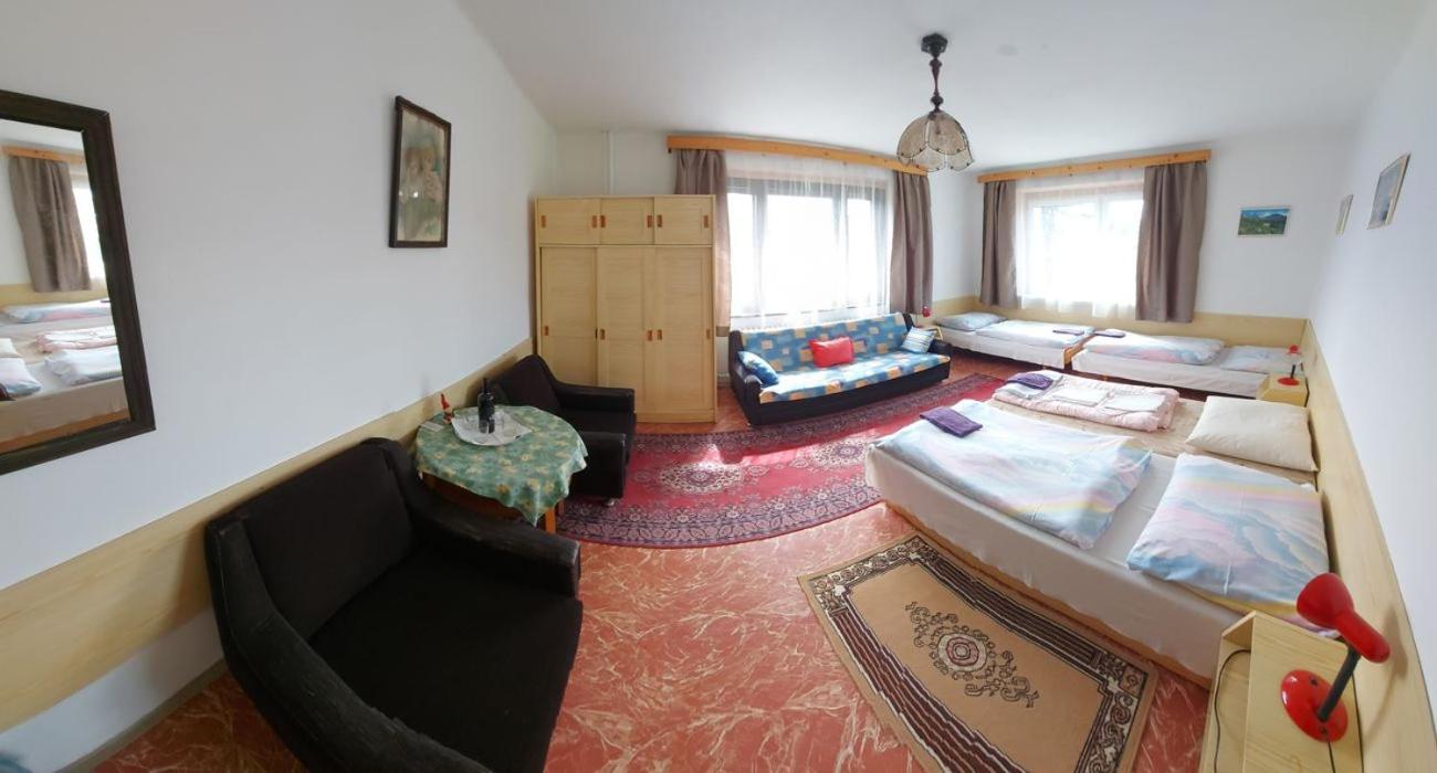 Classic Quadruple Room photo 2
