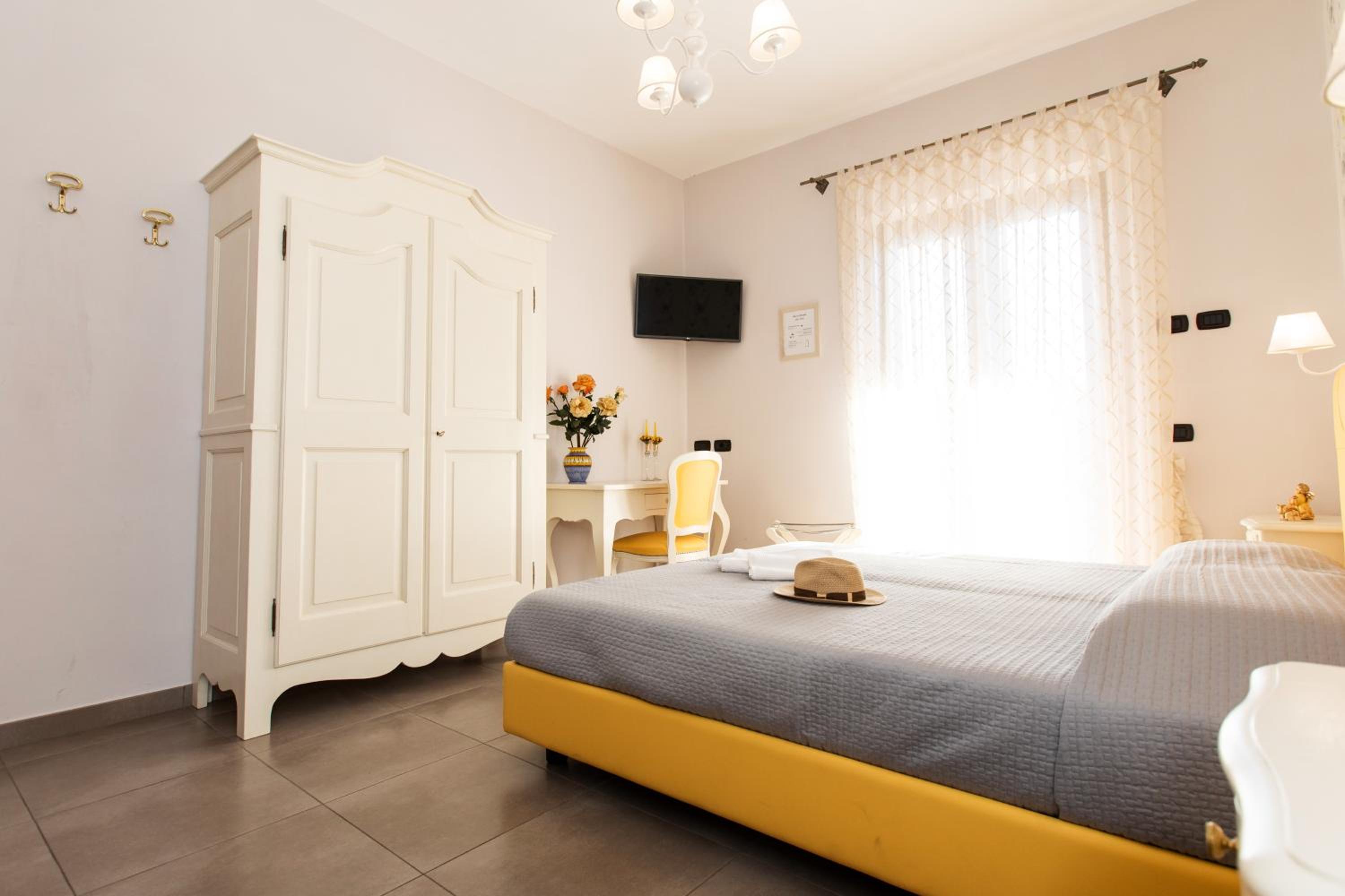 Deluxe Double or Twin Room photo 2