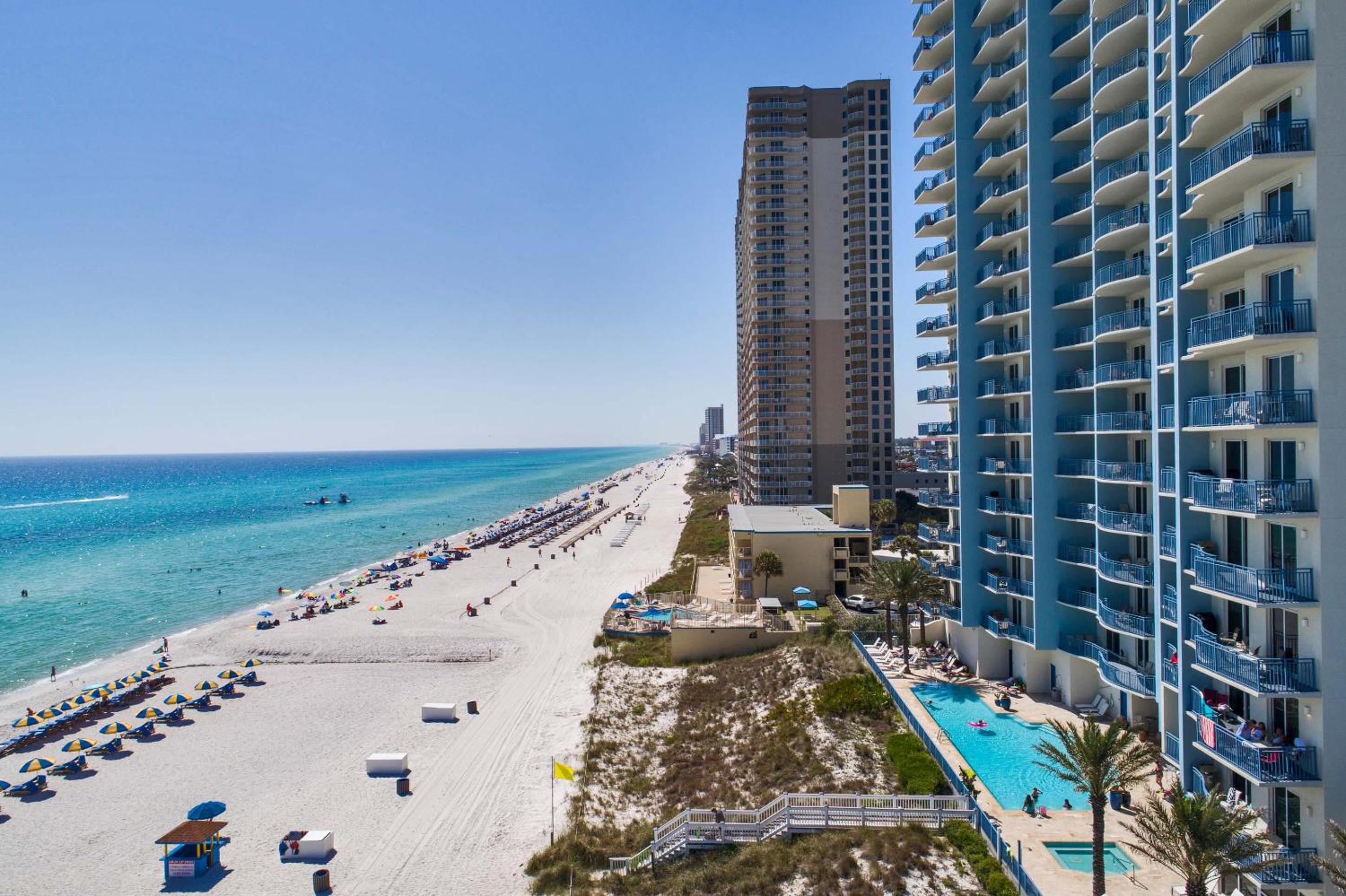 Three-Bedroom Apartment with Ocean View photo 1