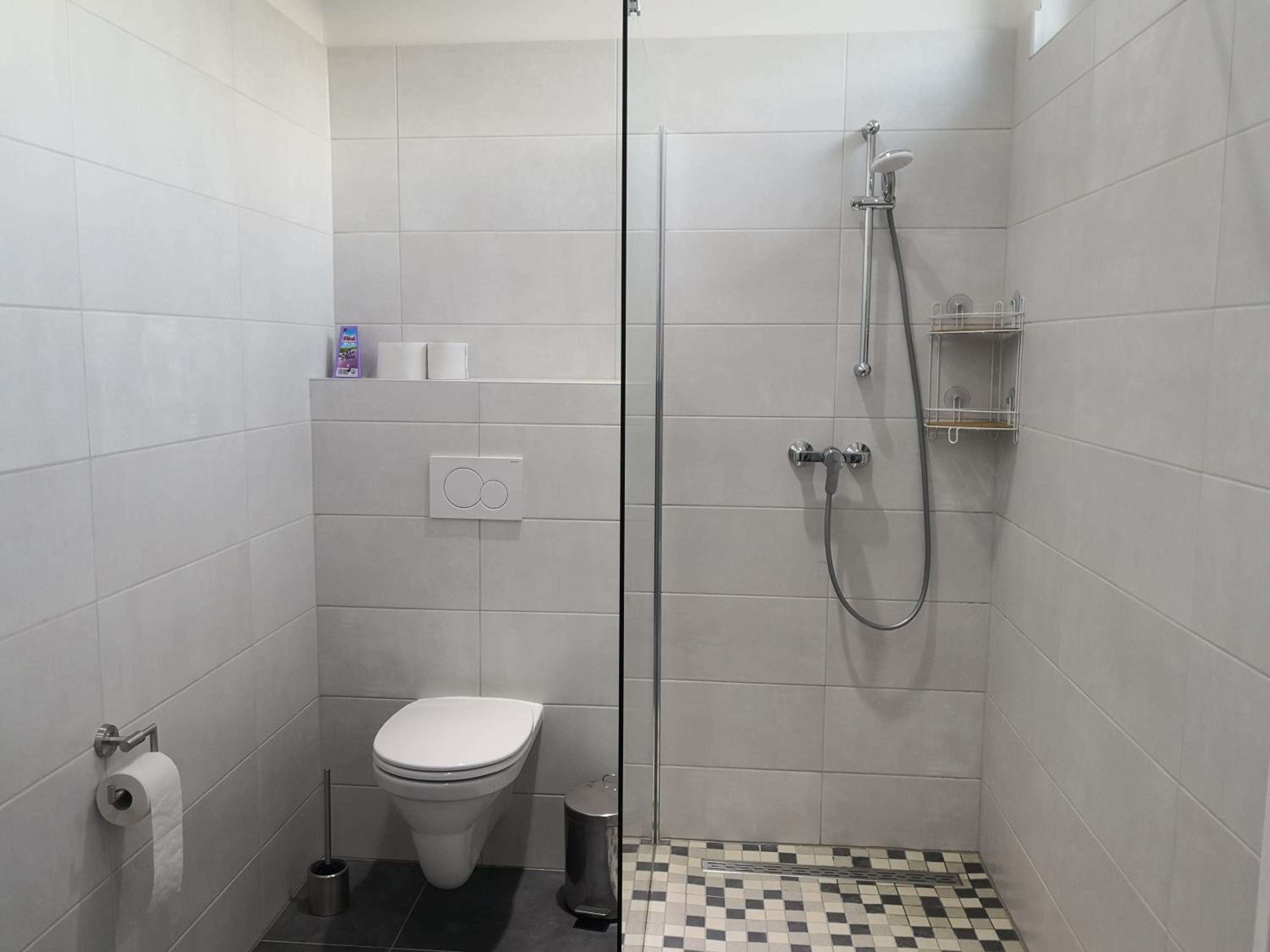 Apartment - Ground Floor - Photo 4