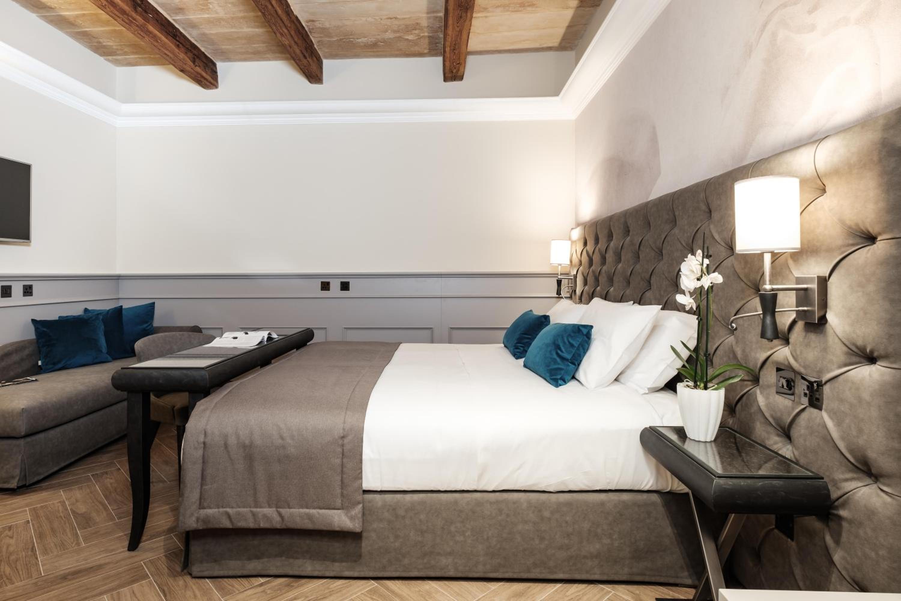 Superior Double or Twin Room - Photo 3