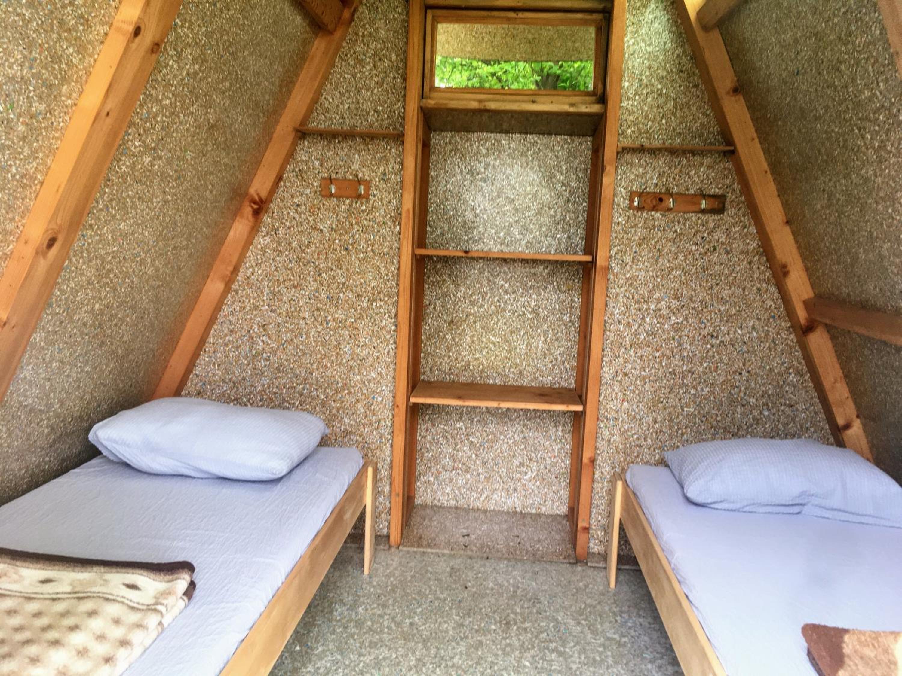 Mobile Home photo 3