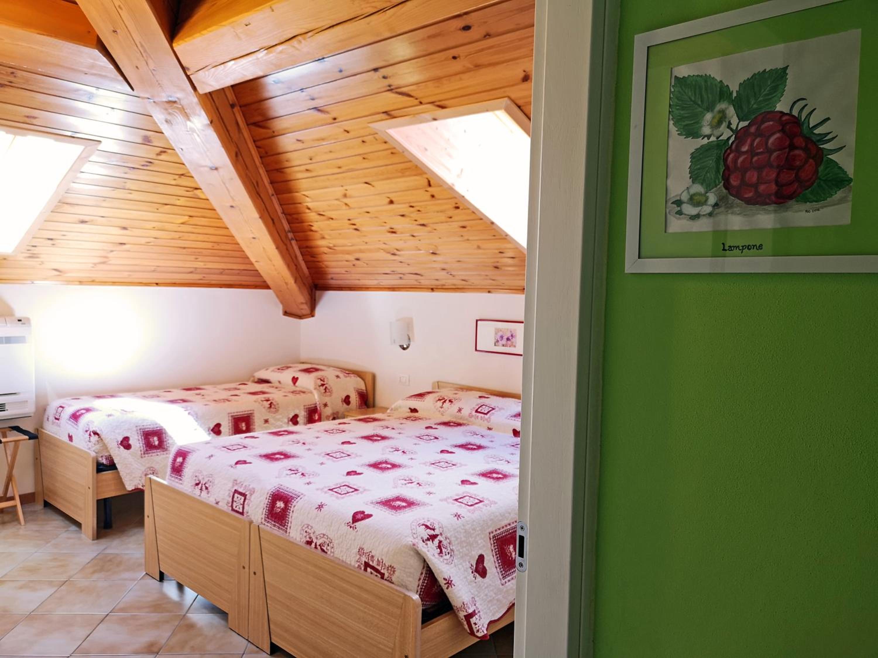 Triple Room - Attic photo 2