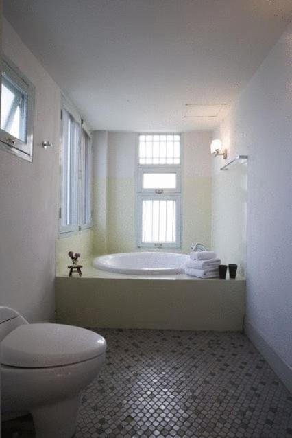 Deluxe Double Room with Balcony - Photo 23