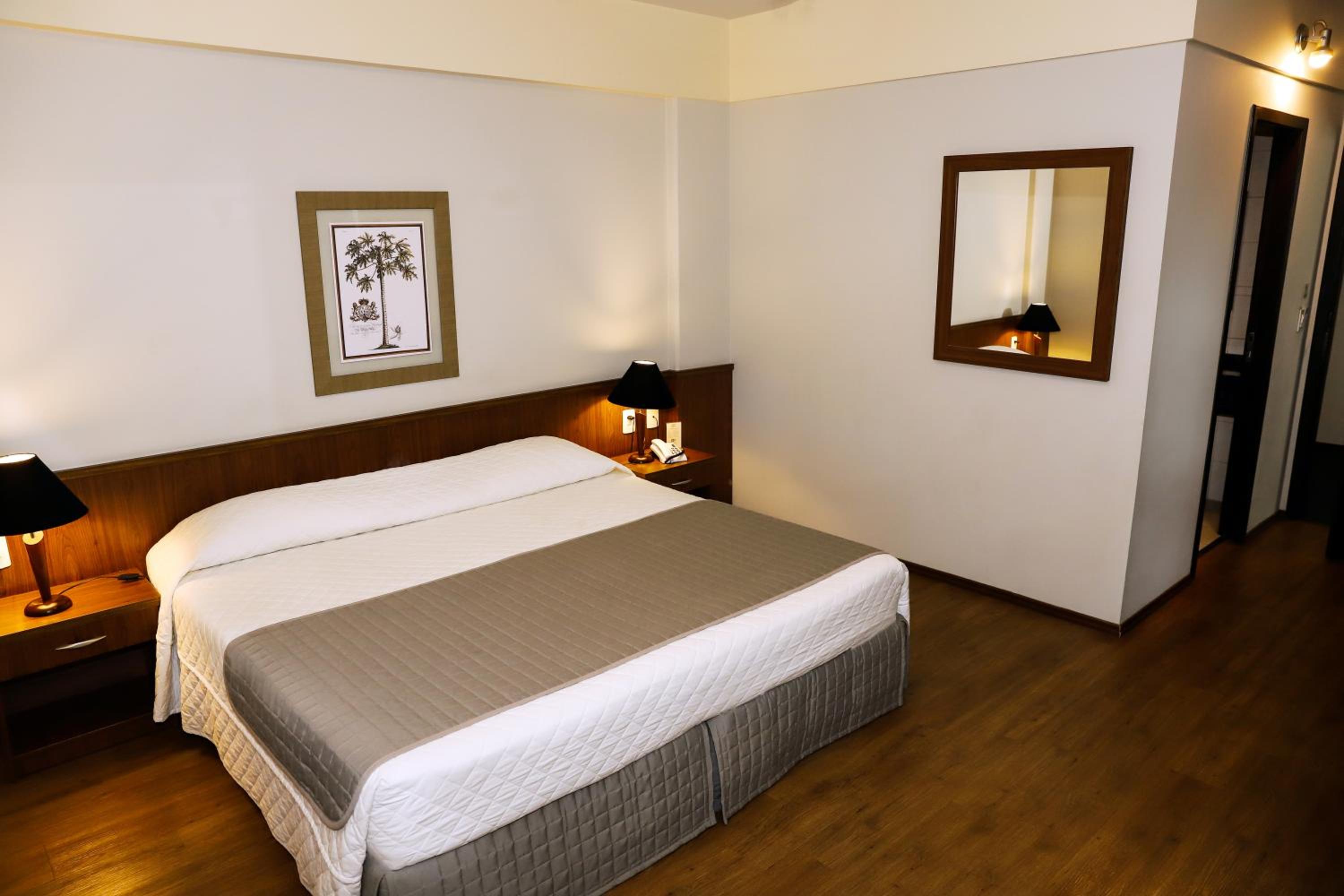 Deluxe Double Room with Balcony photo 3