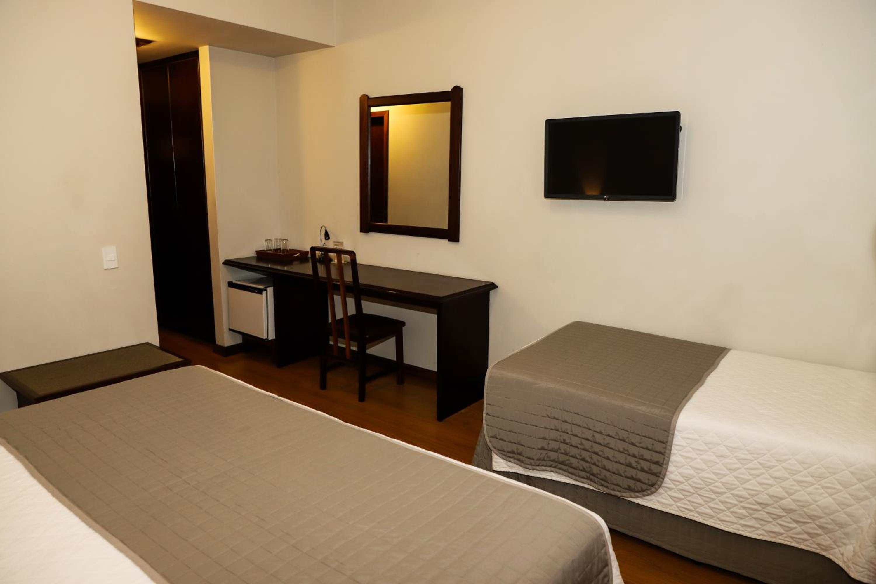 Deluxe Triple Room with Balcony photo 3