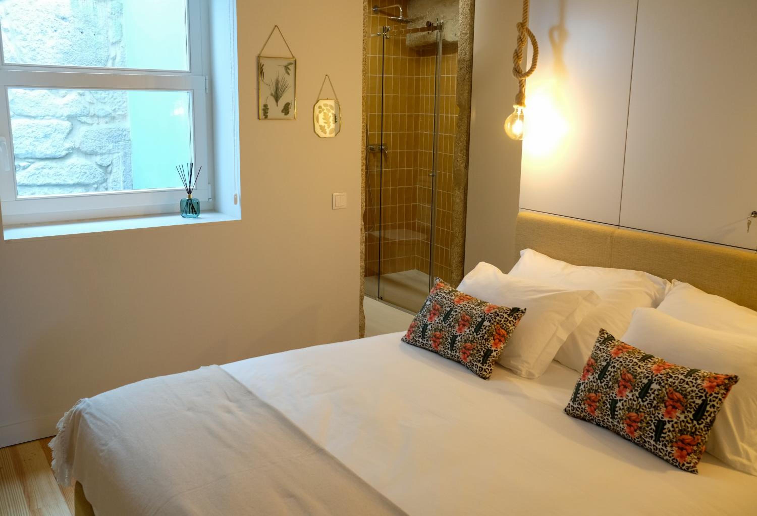 Standard Suite - Photo 2