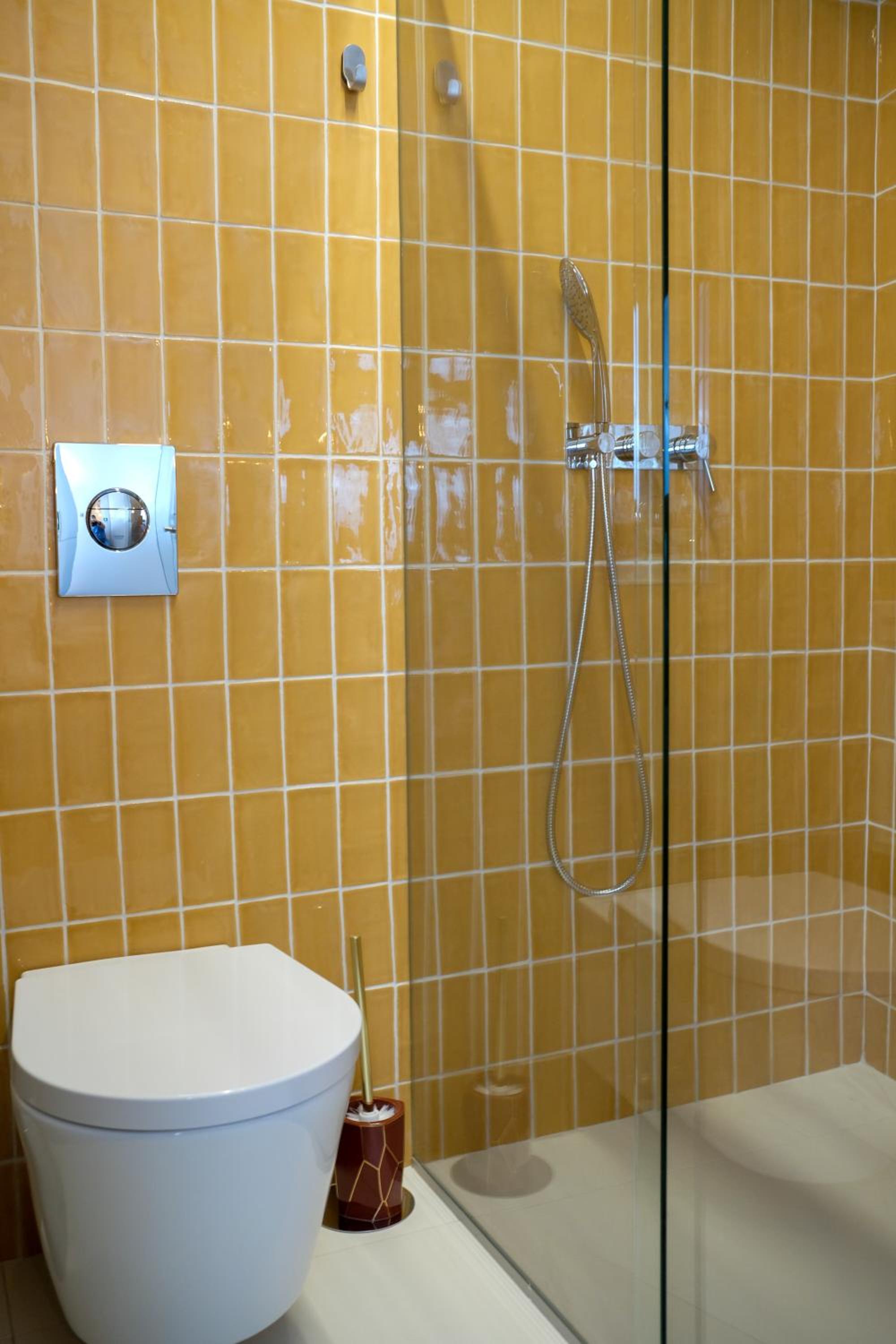 Standard Suite - Photo 6