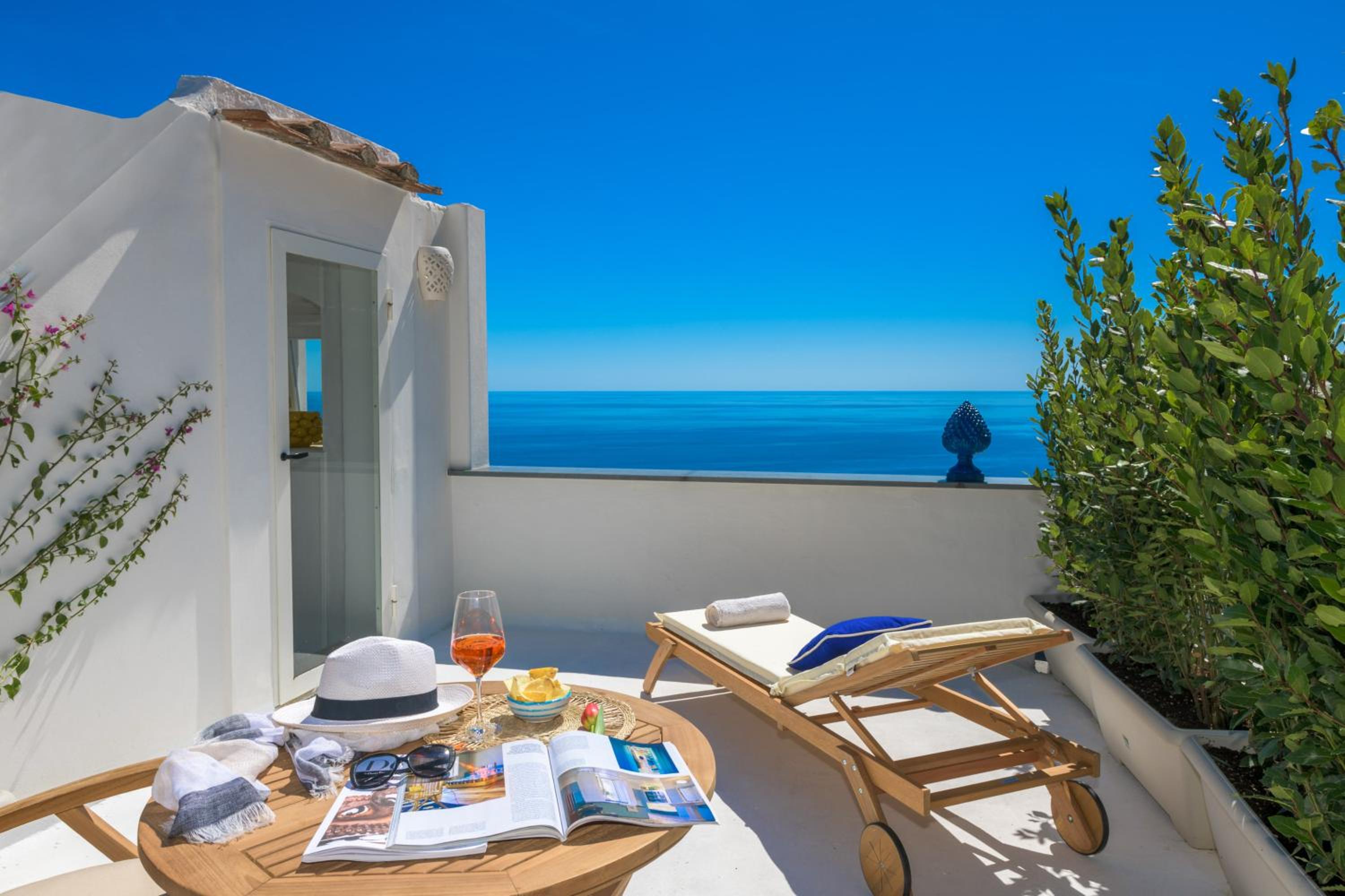 Apartment with Terrace photo 2
