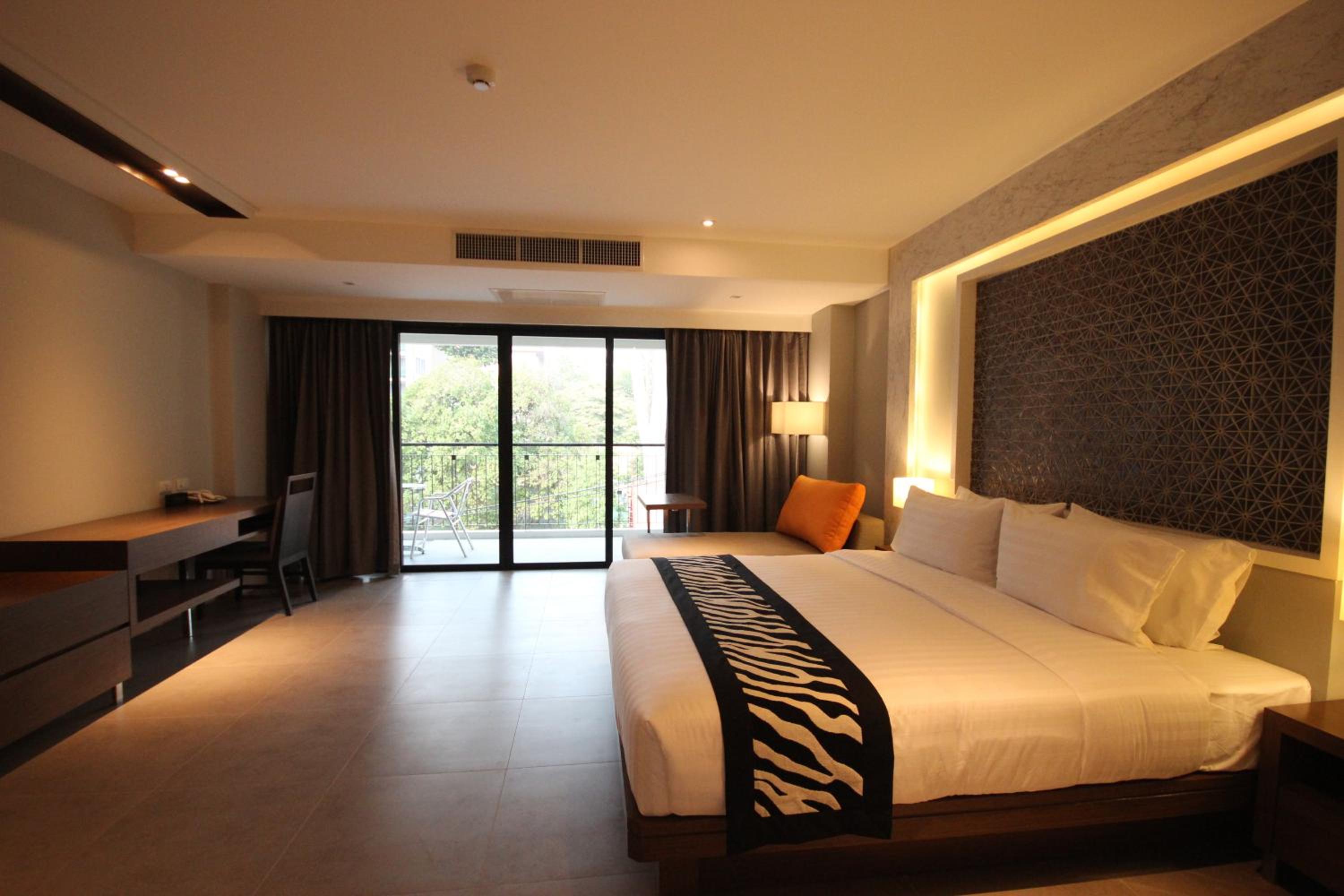 Deluxe Double Room photo 2