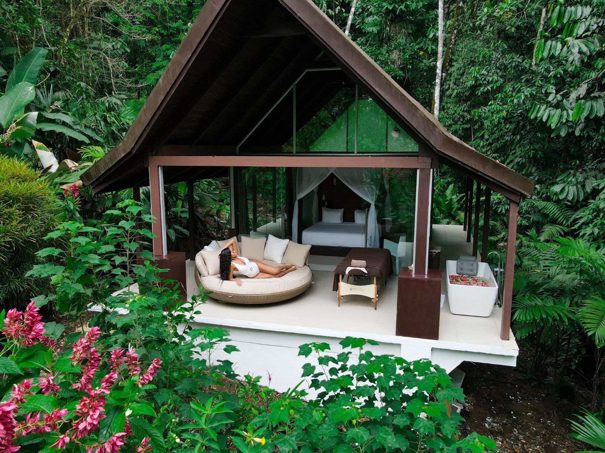 King Room with Spa Bath