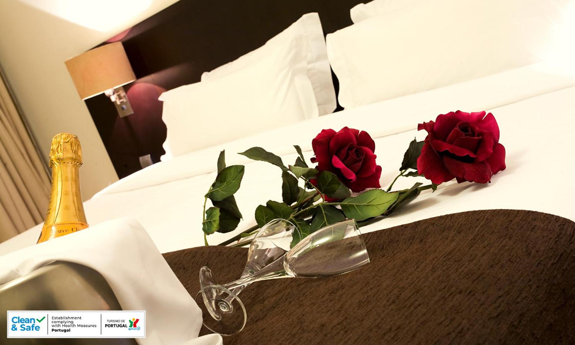 Double Room with Romantic Package  - Photo 1