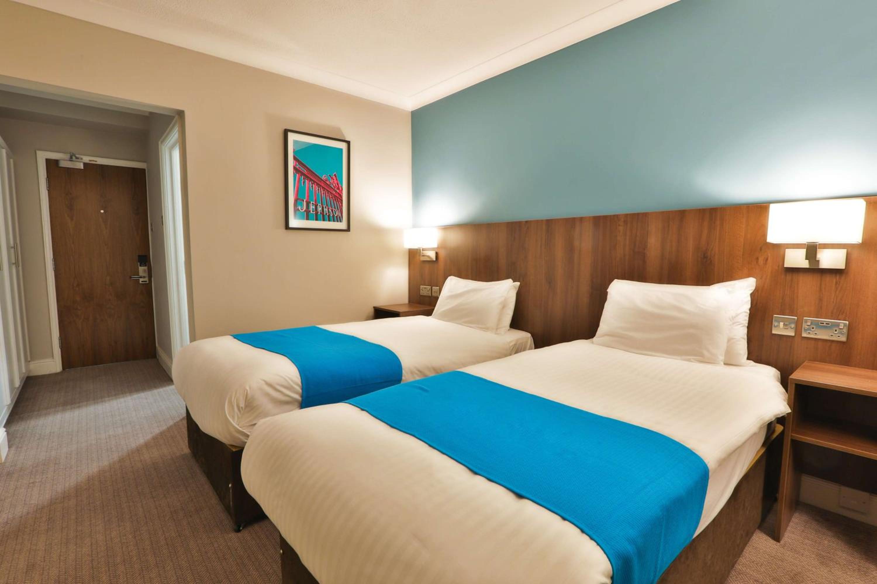 Standard Twin Room - Non-Smoking photo 2
