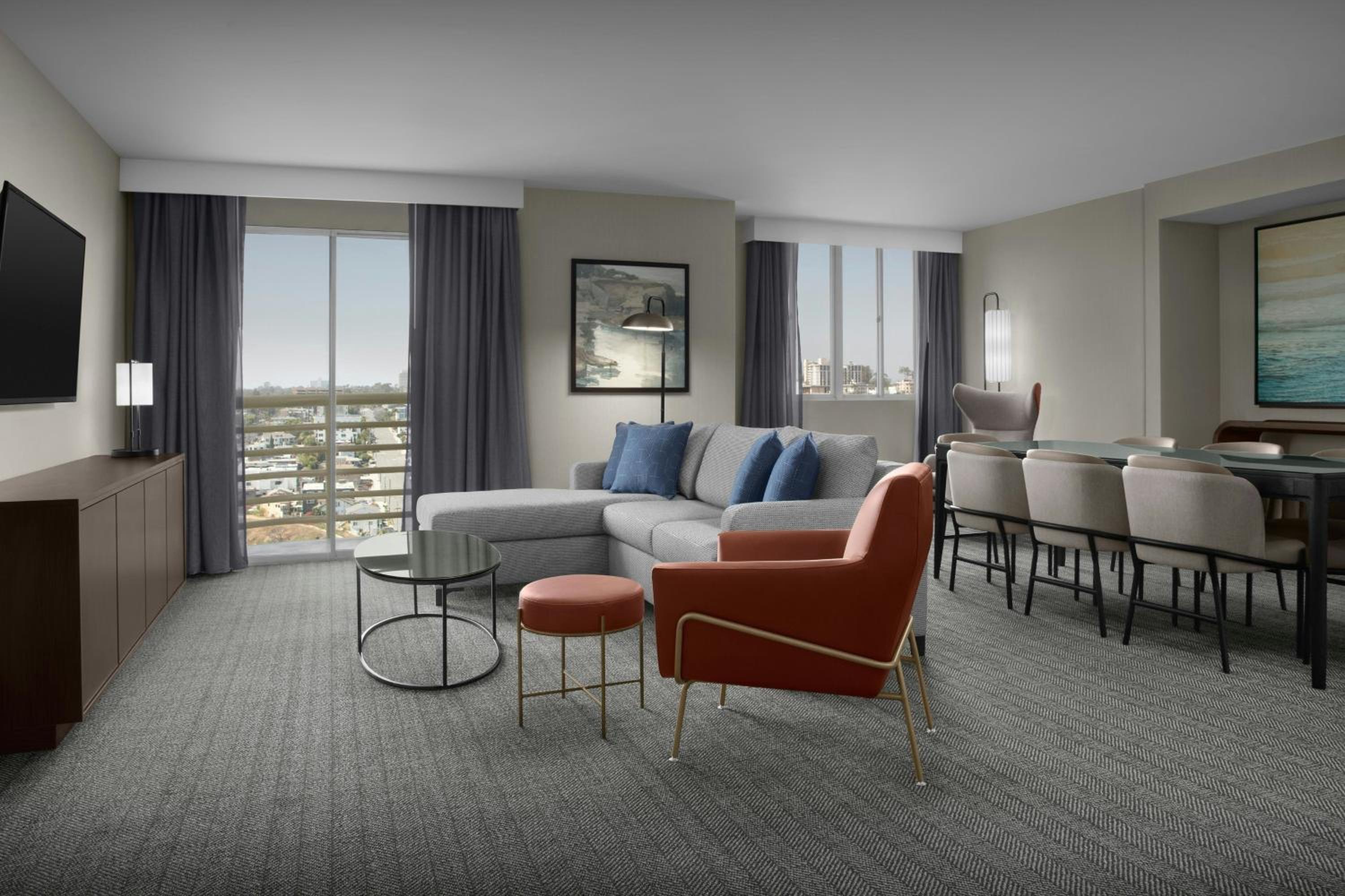 One-Bedroom Superior King Suite with Sunrise View, Balcony and Sofa Bed