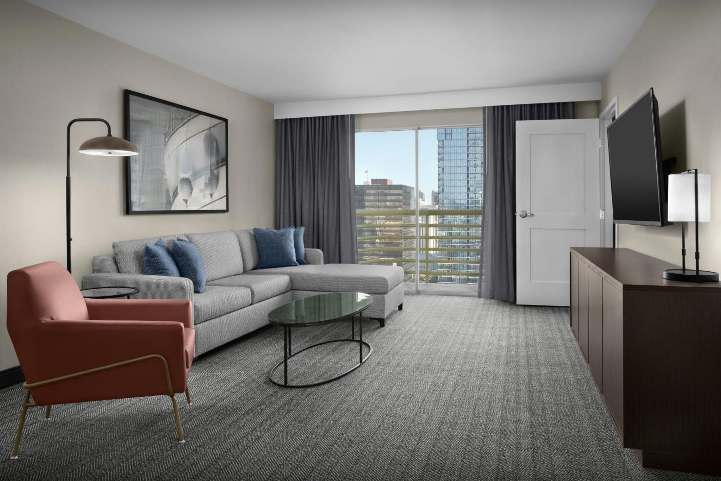 One-Bedroom Presidential King Suite with Sunset View, Balcony and Sofa Bed