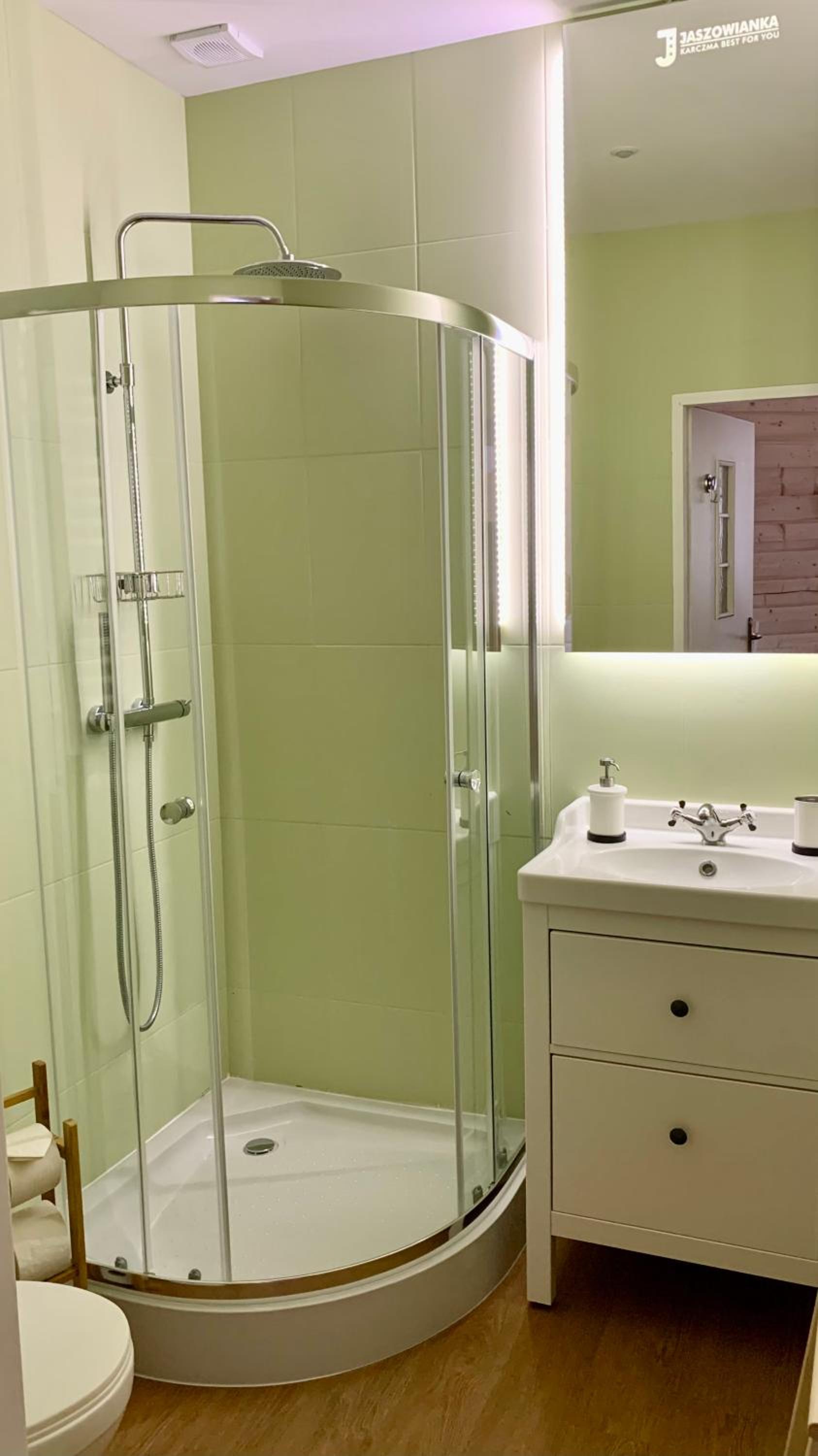 Deluxe Double or Twin Room - Photo 12