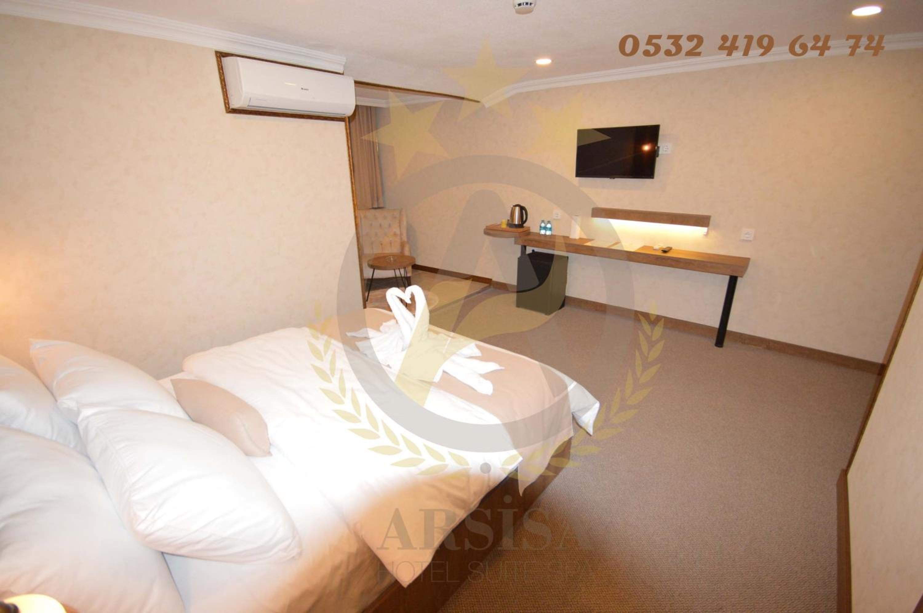 Standard Double Room - Photo 8