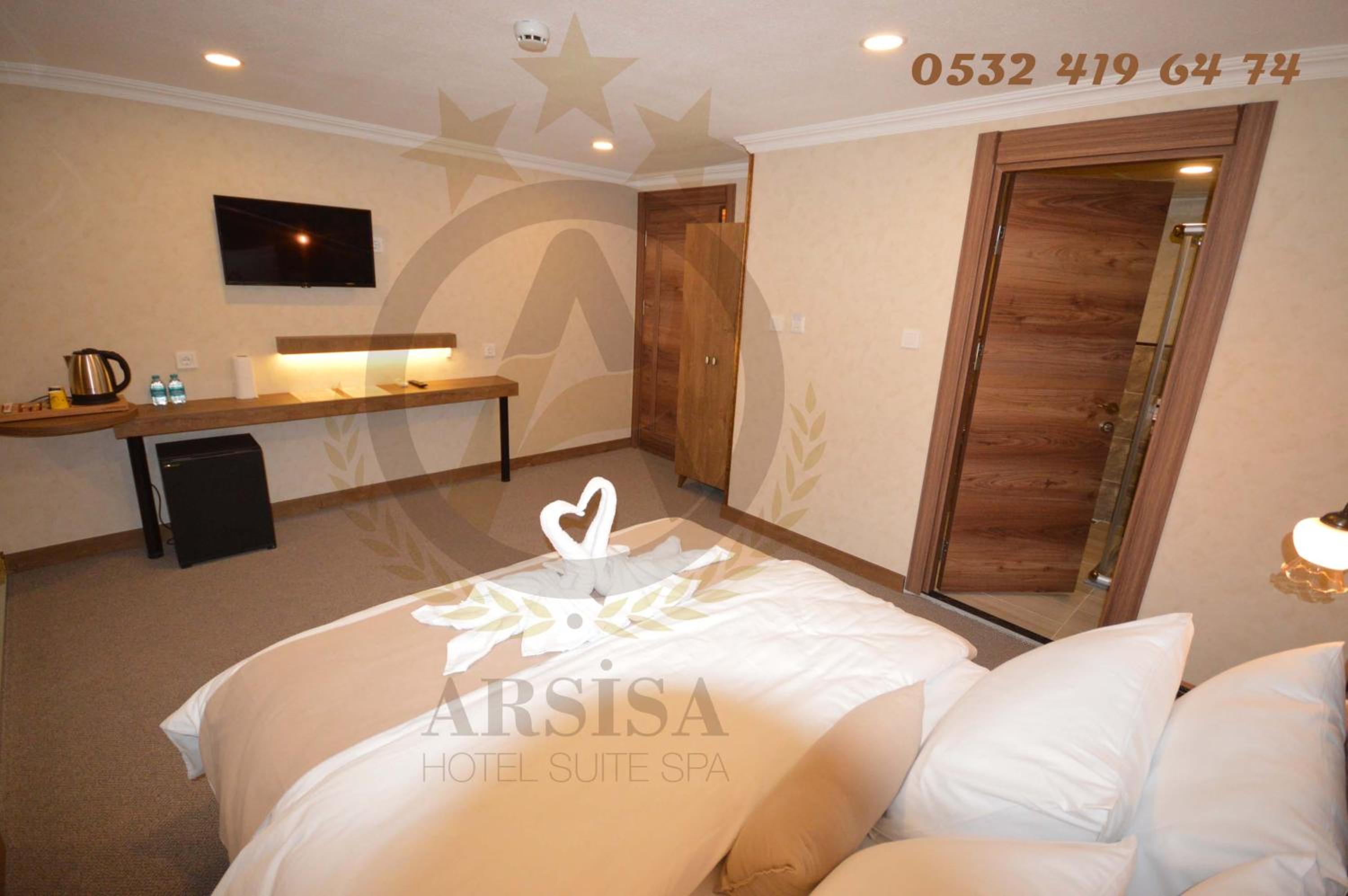 Standard Double Room - Photo 9