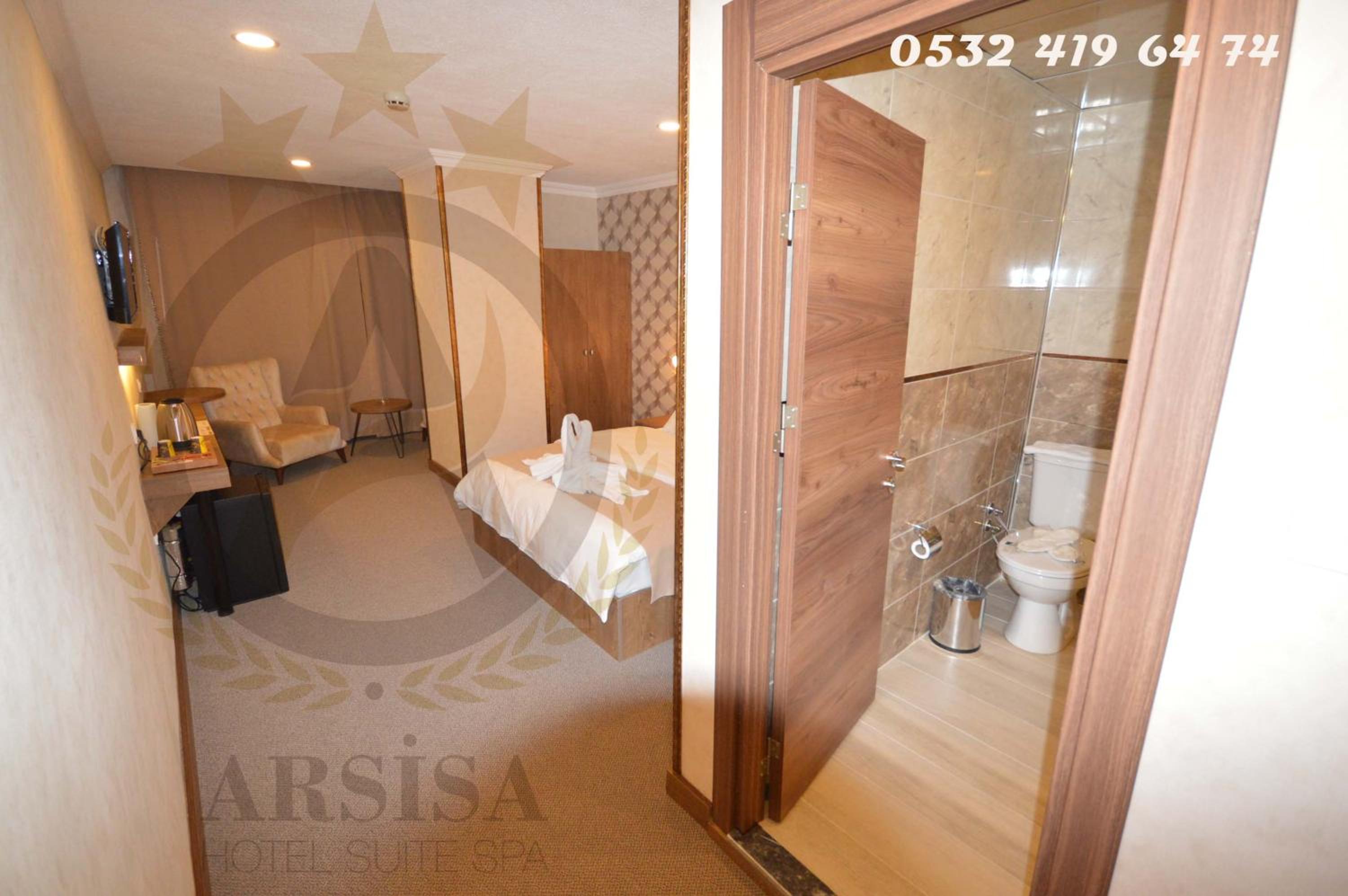 Standard Double Room - Photo 11