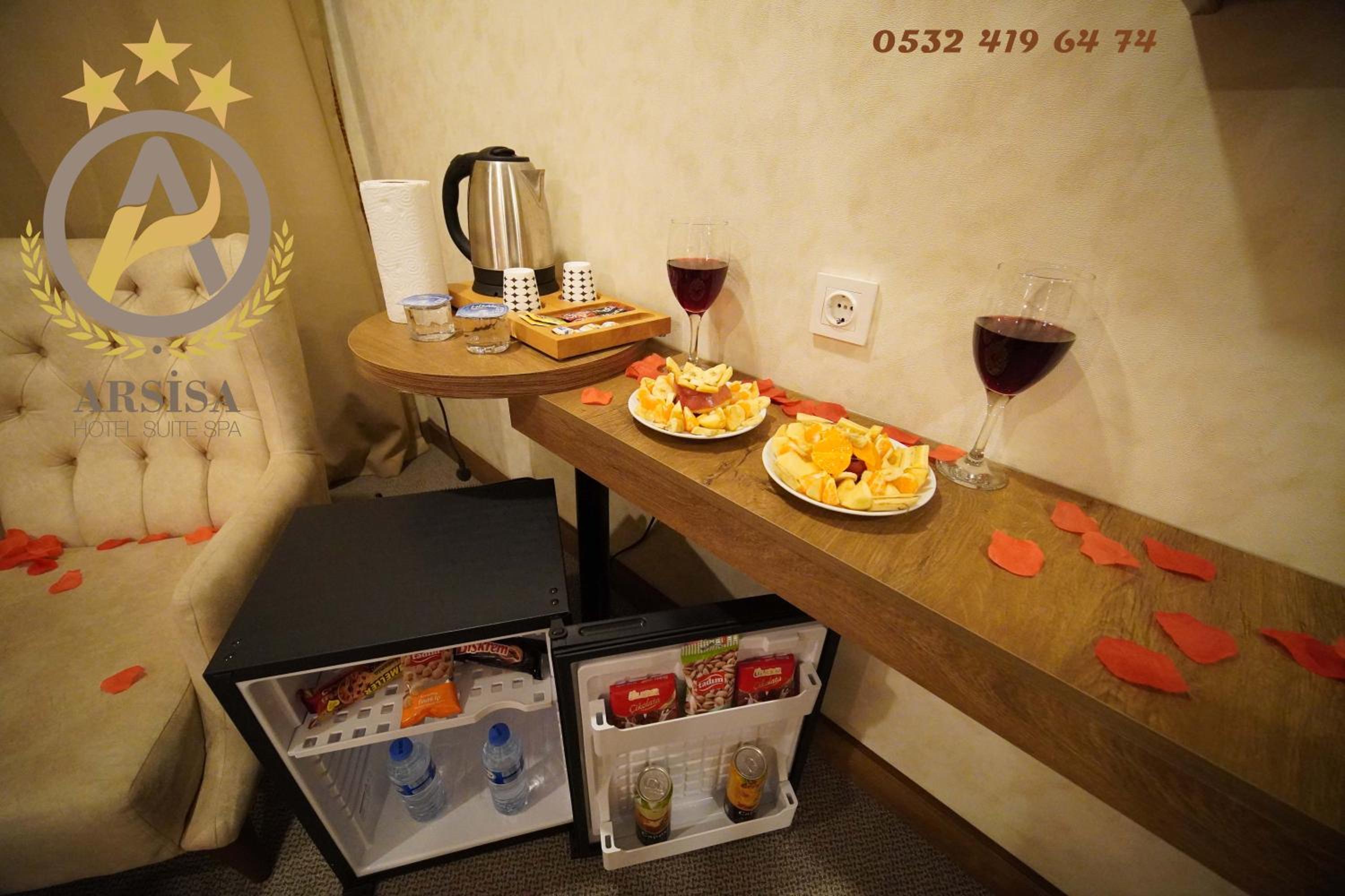 Standard Double Room - Photo 16