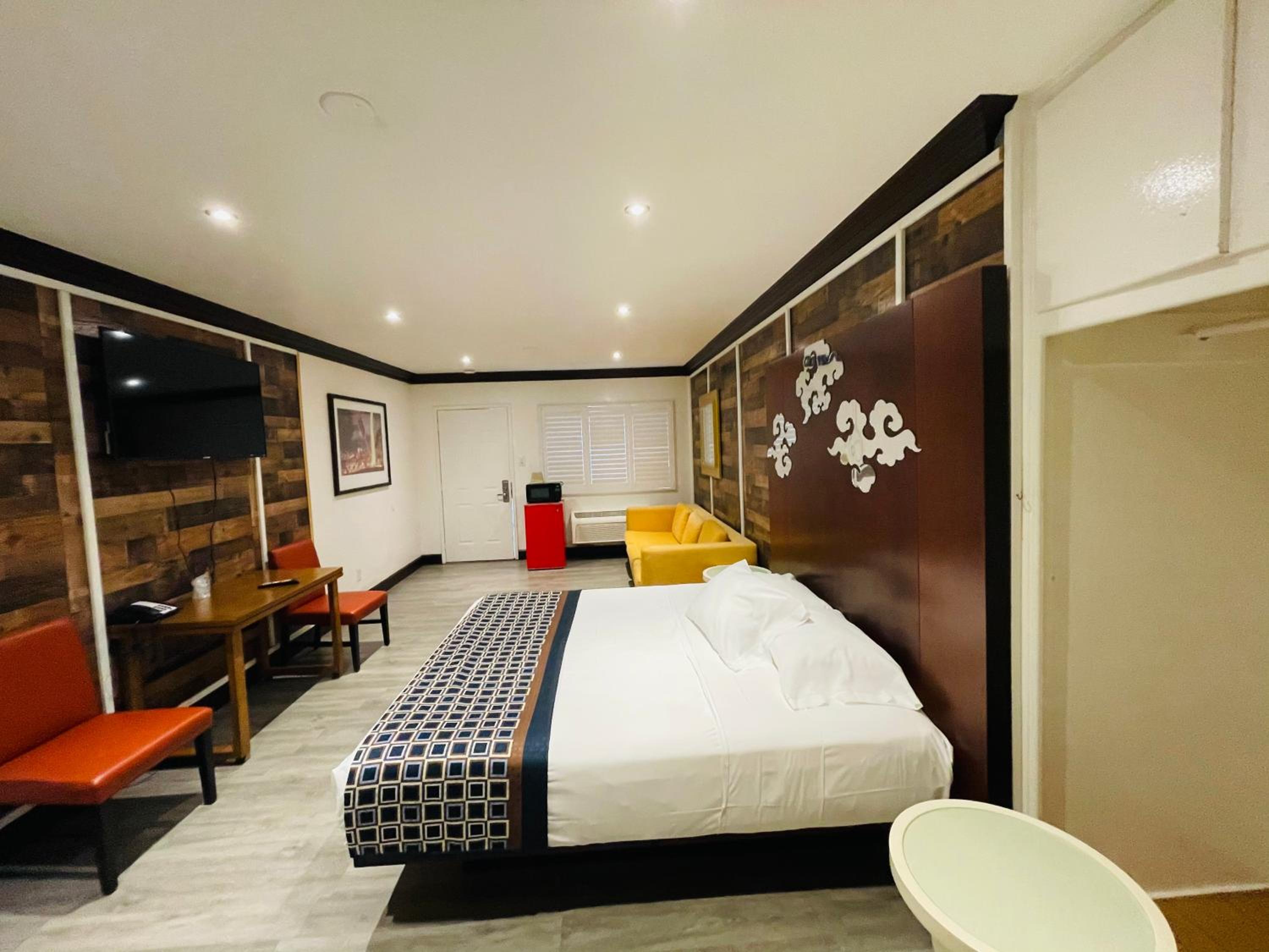 King Suite - Photo 27