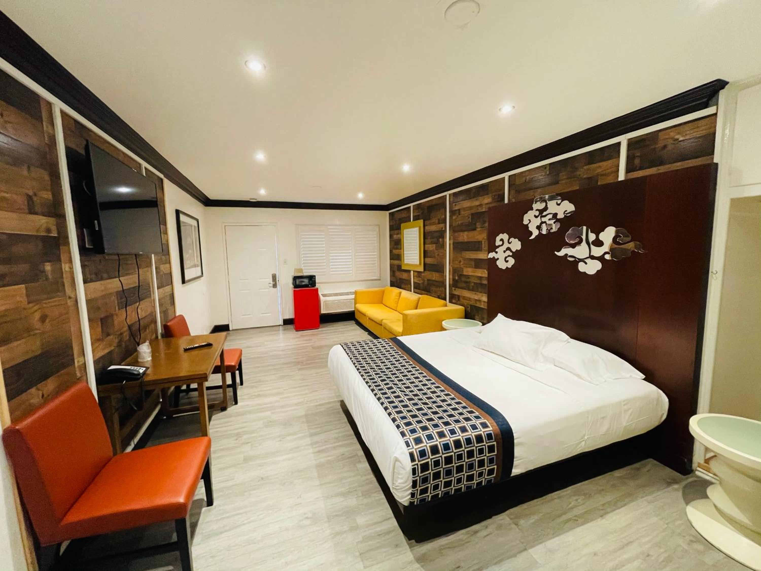 King Suite - Photo 28